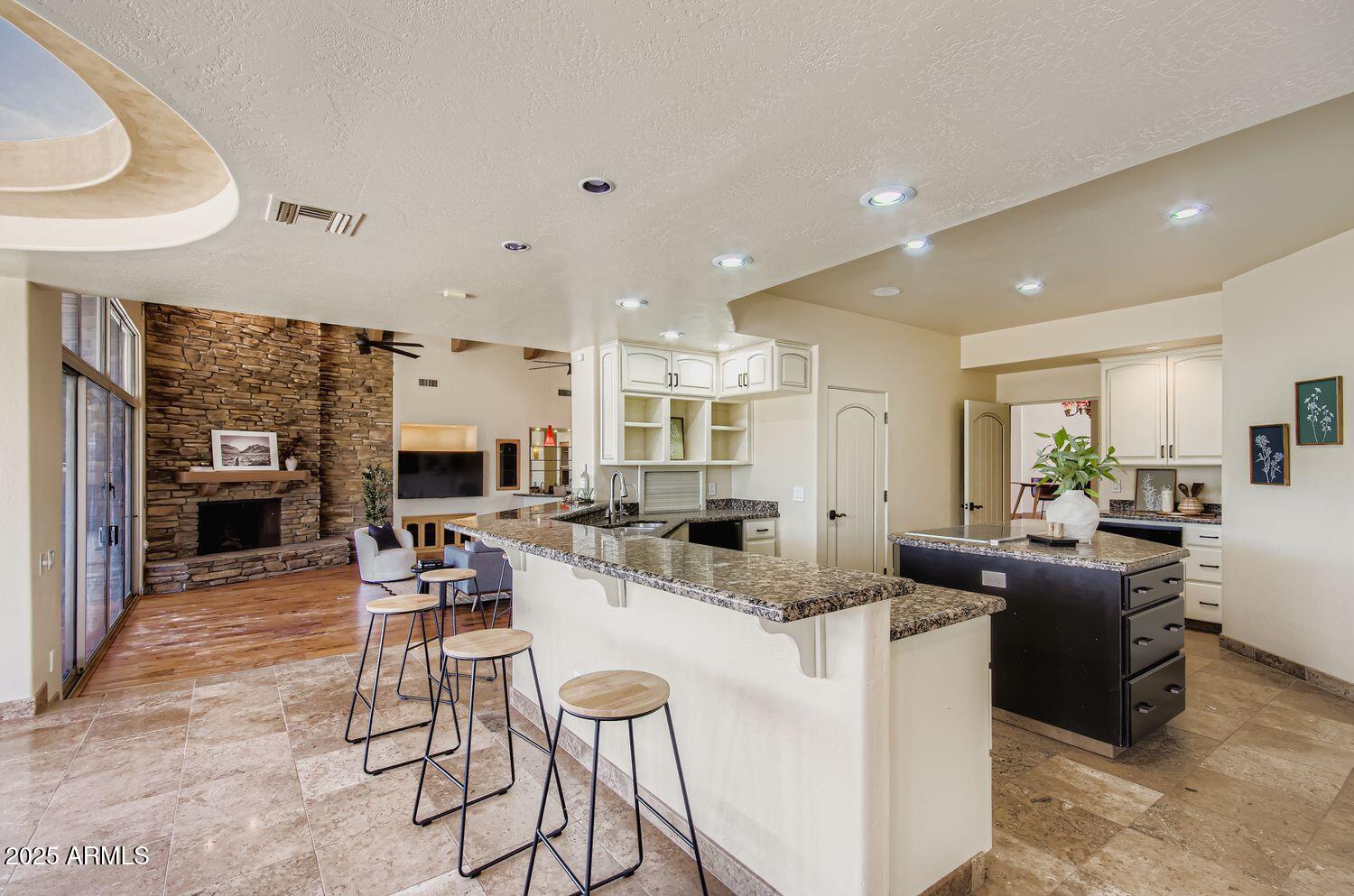 PHOENIX HILLSIDE ESTATES LOT 1-17 TR A,B - Residential