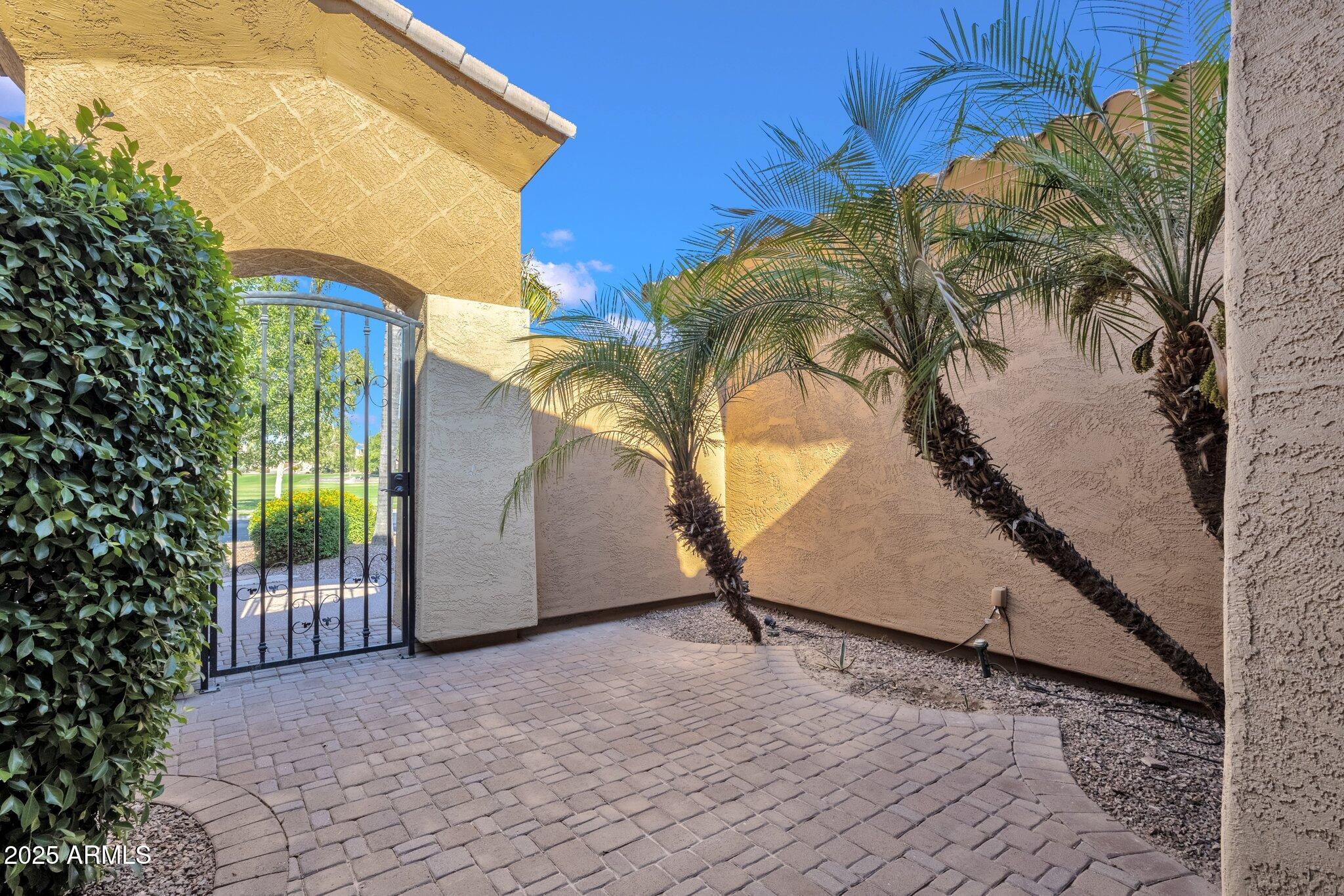 4204 S WINTER Lane