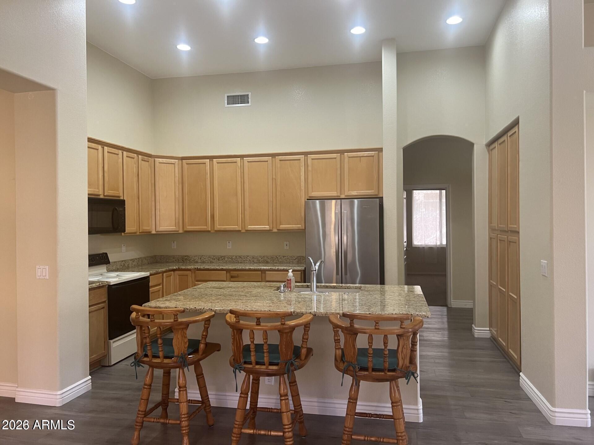 7033 W IRMA Lane