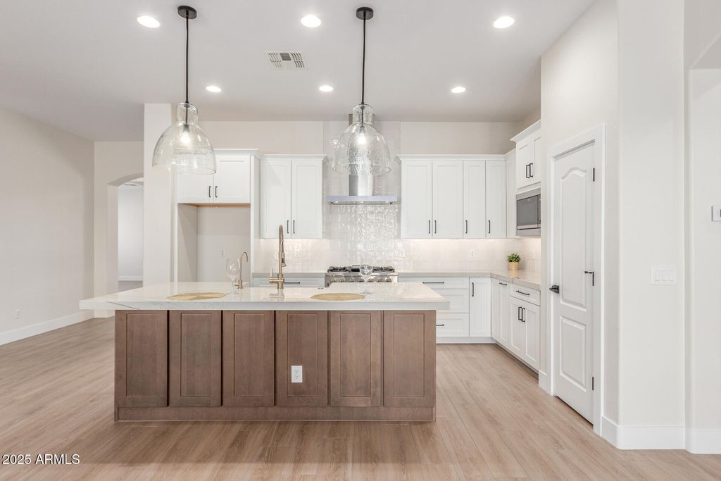 Photo of 1654 E Grand Canyon Drive, Chandler, AZ 85249 (MLS # 6926512)