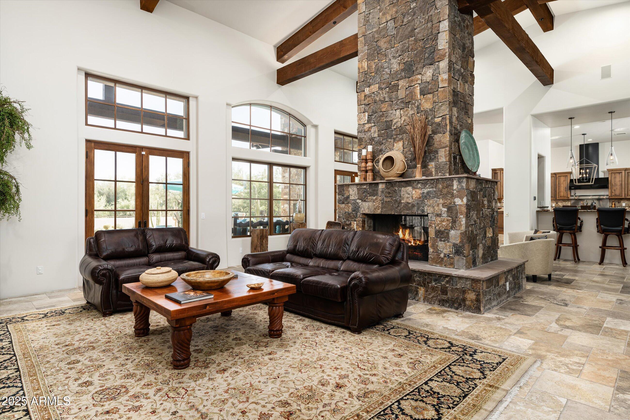 WHISPER ROCK - Residential