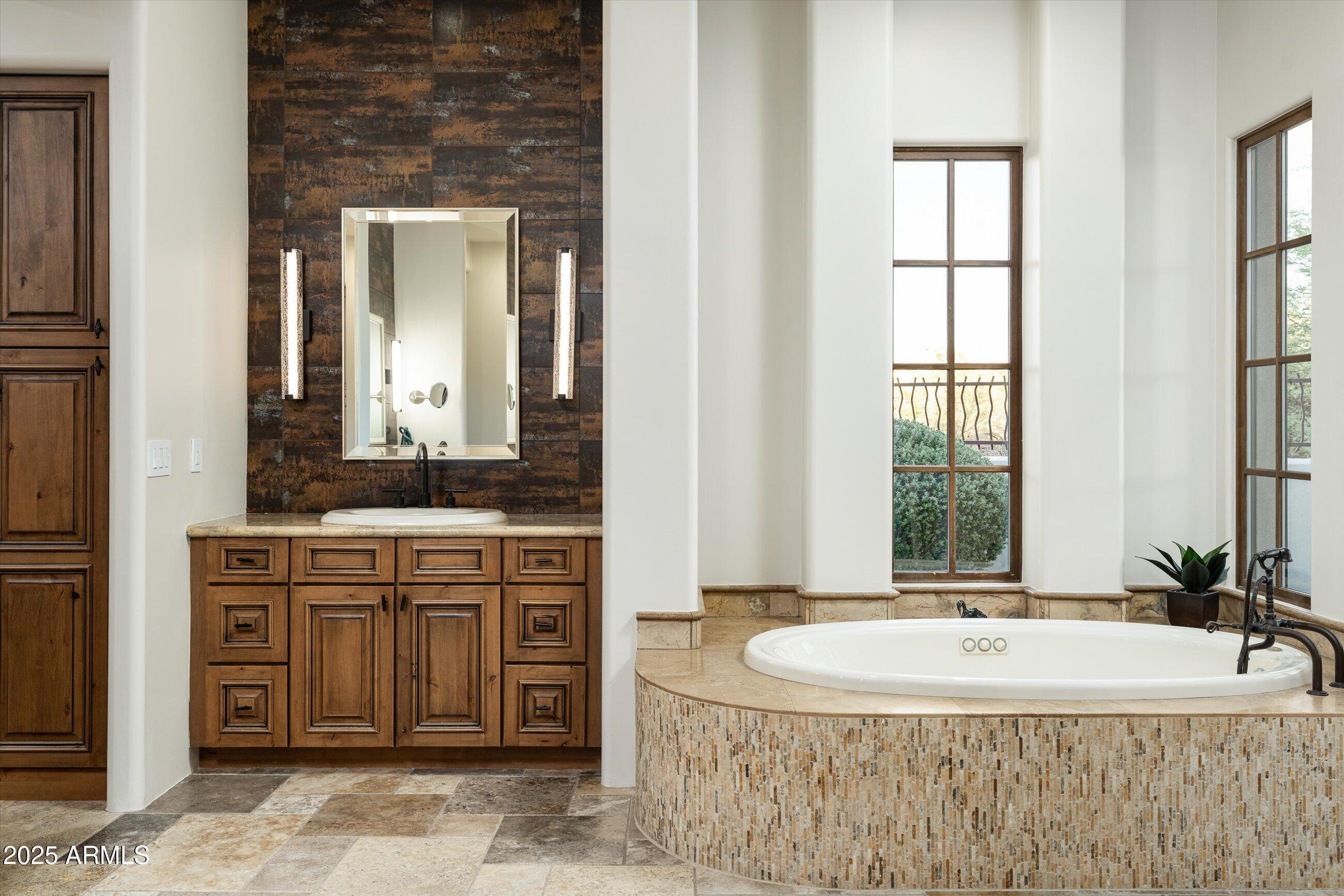 WHISPER ROCK - Residential