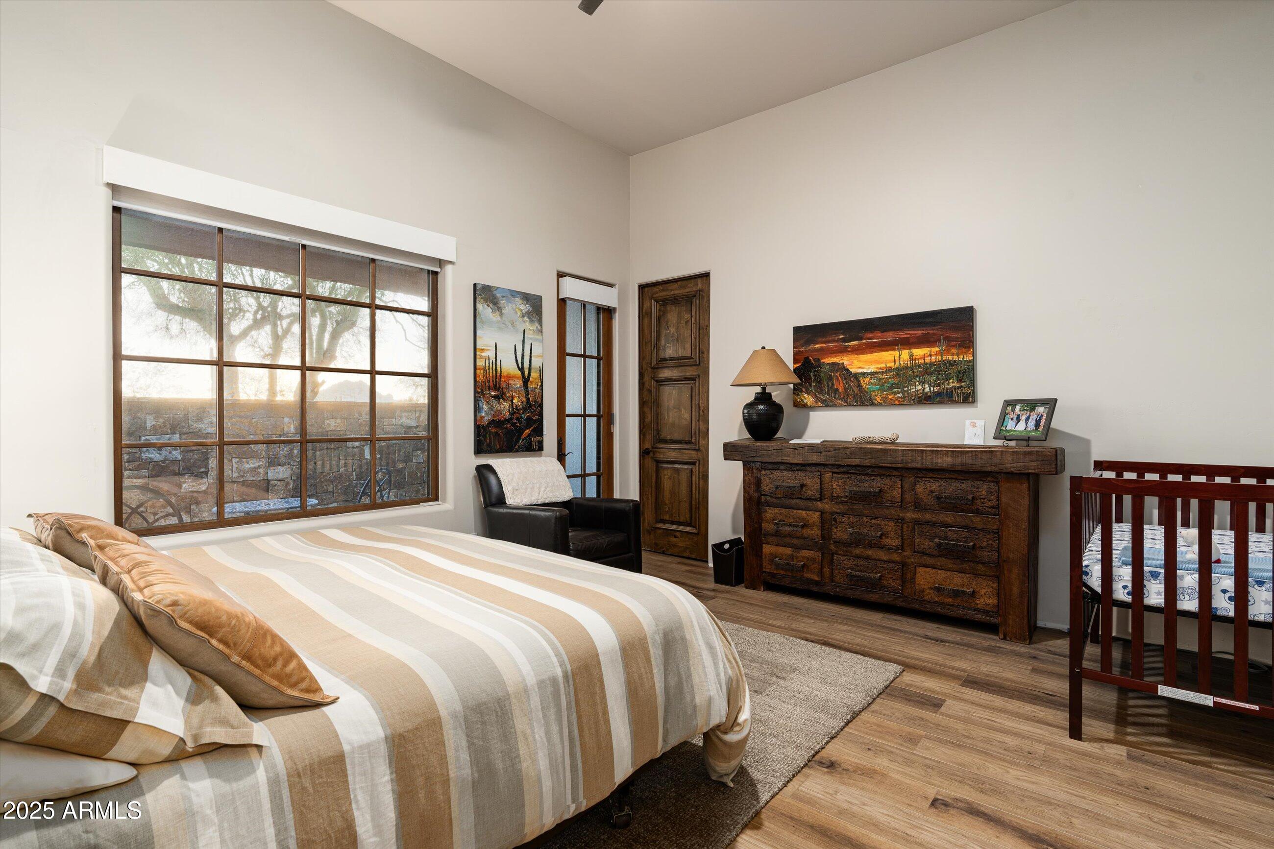 WHISPER ROCK - Residential