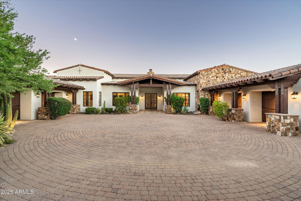 Photo of 8427 E Homestead Circle, Scottsdale, AZ 85266 (MLS # 6930191)