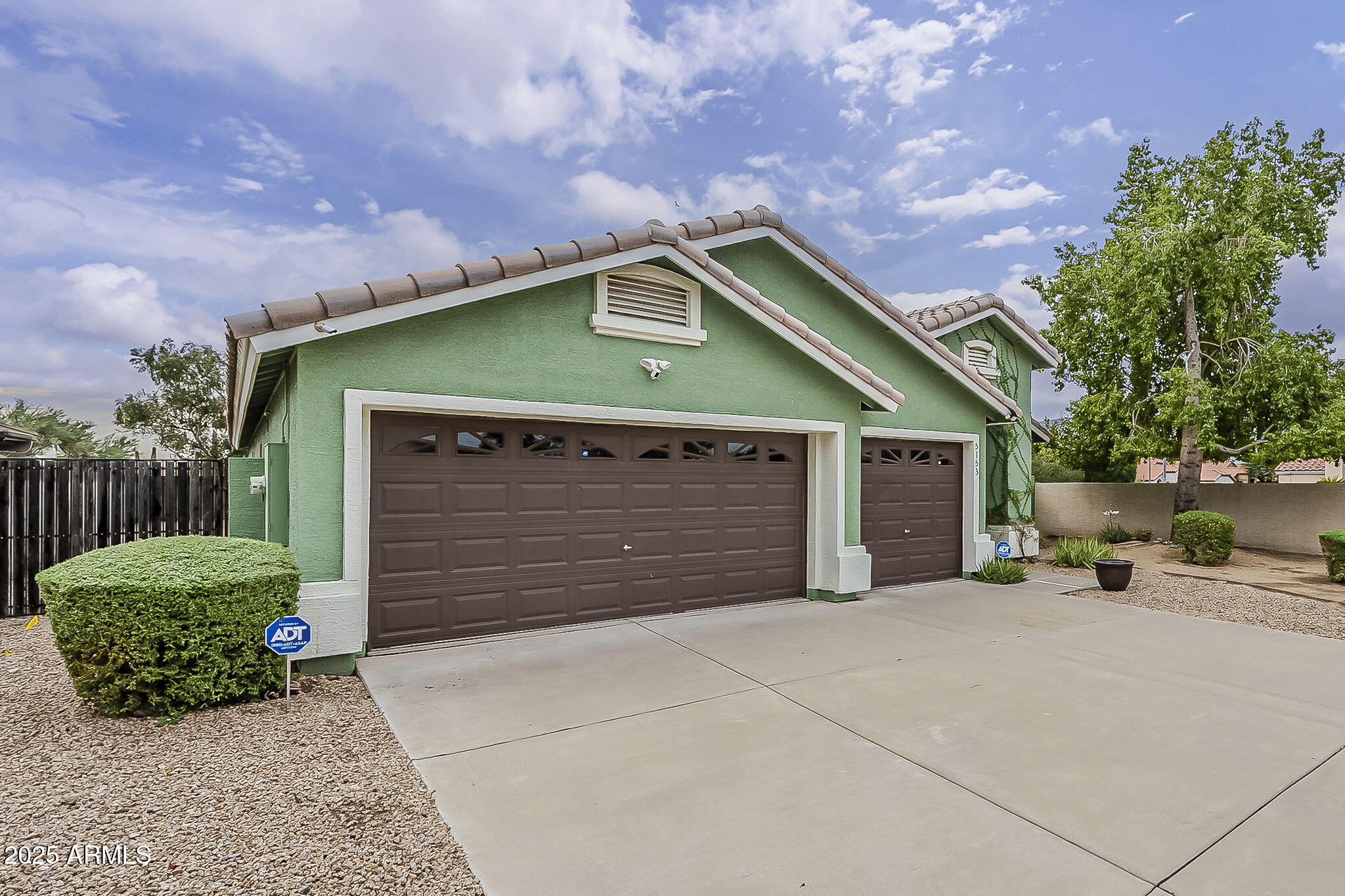 5153 W TOPEKA Drive