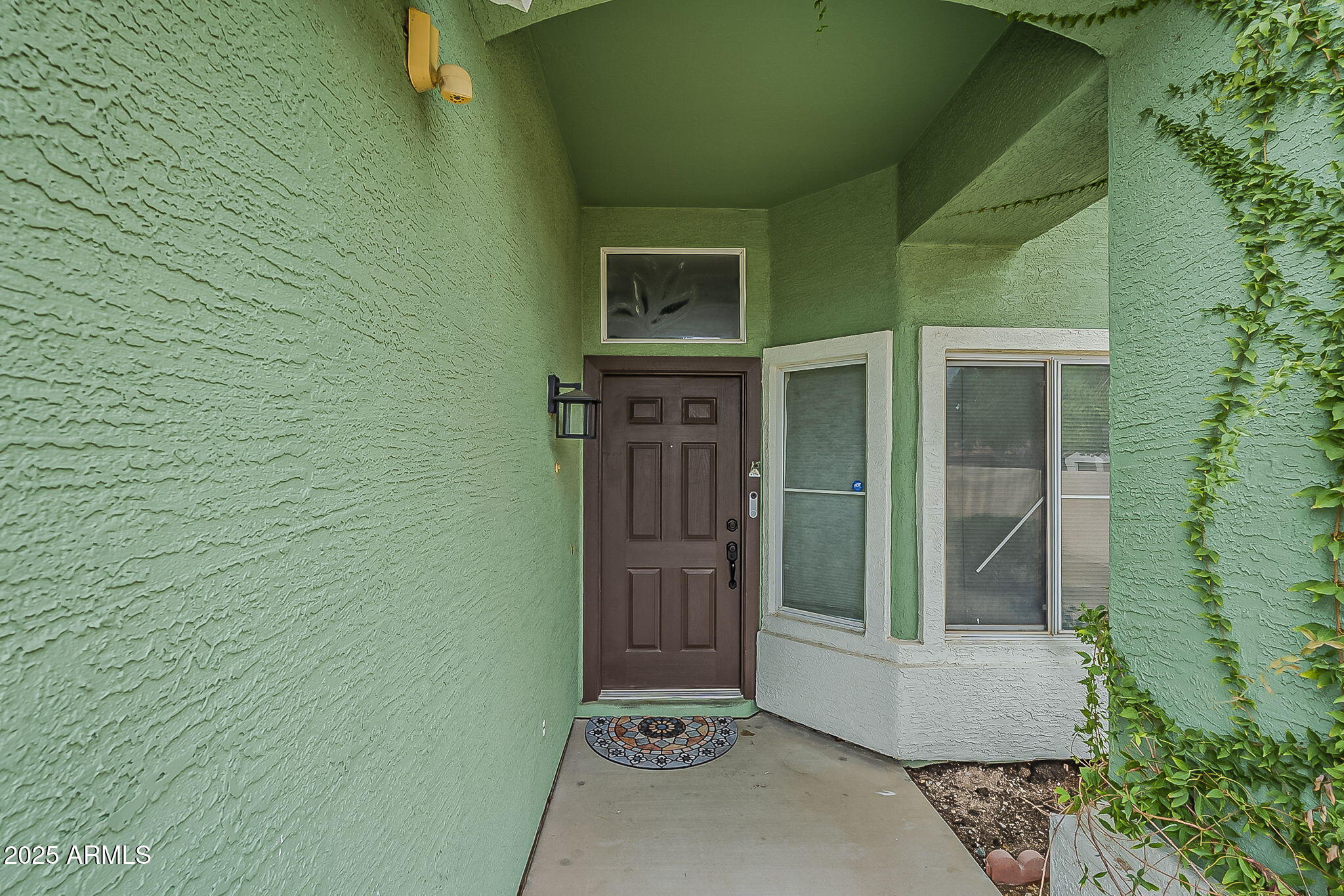 5153 W TOPEKA Drive