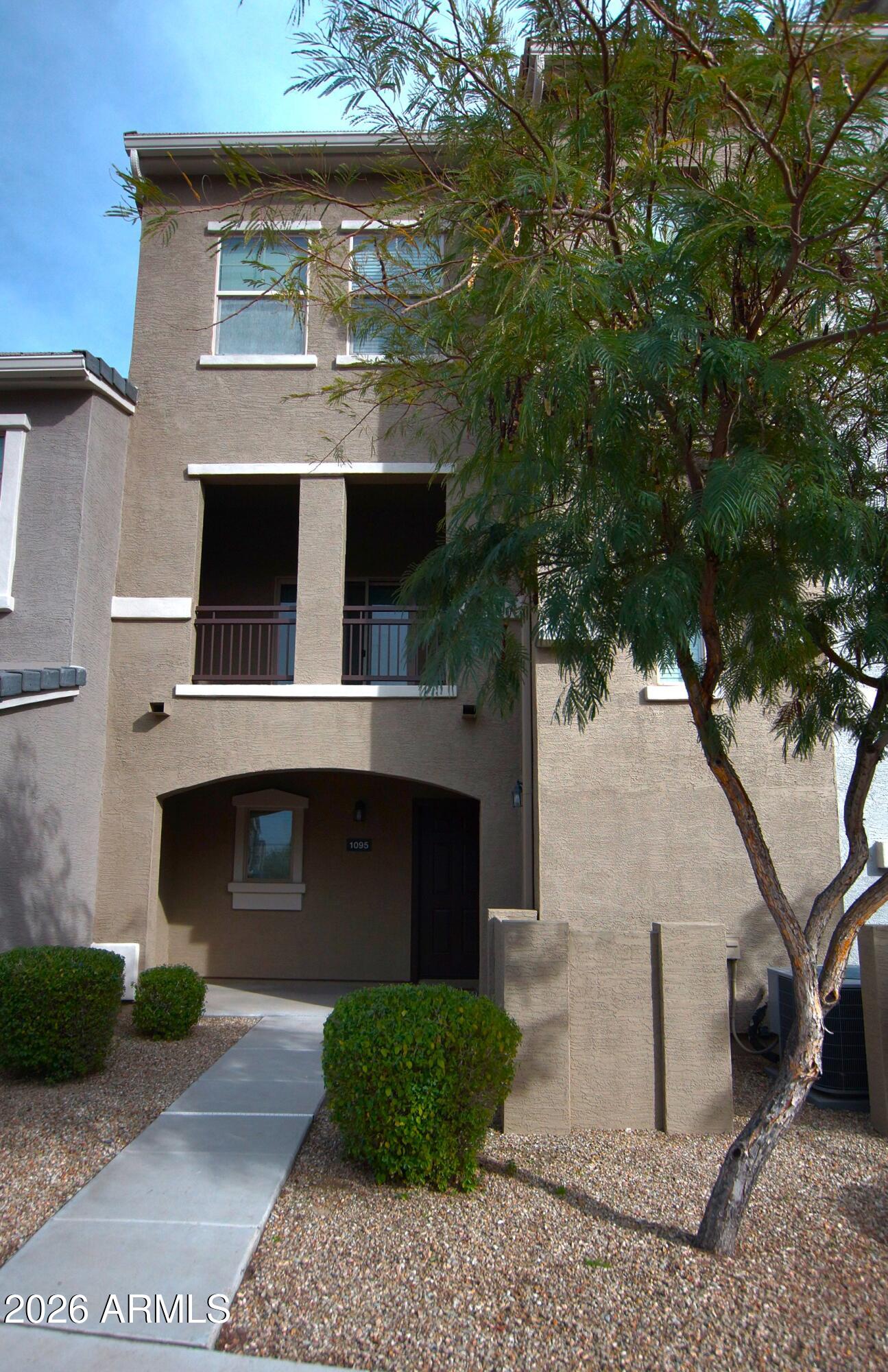 2150 W ALAMEDA Road 1095