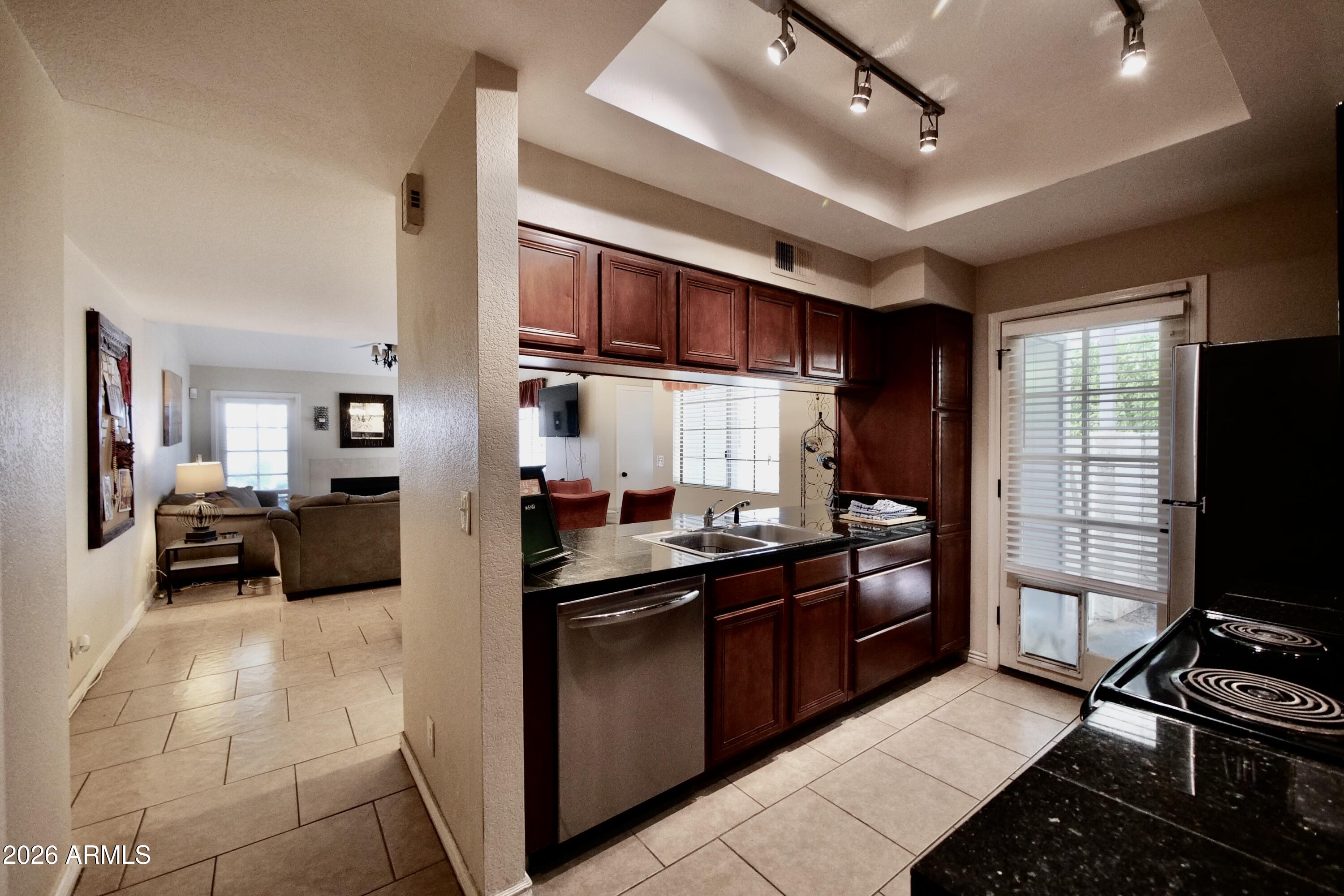 1222 W BASELINE Road 156