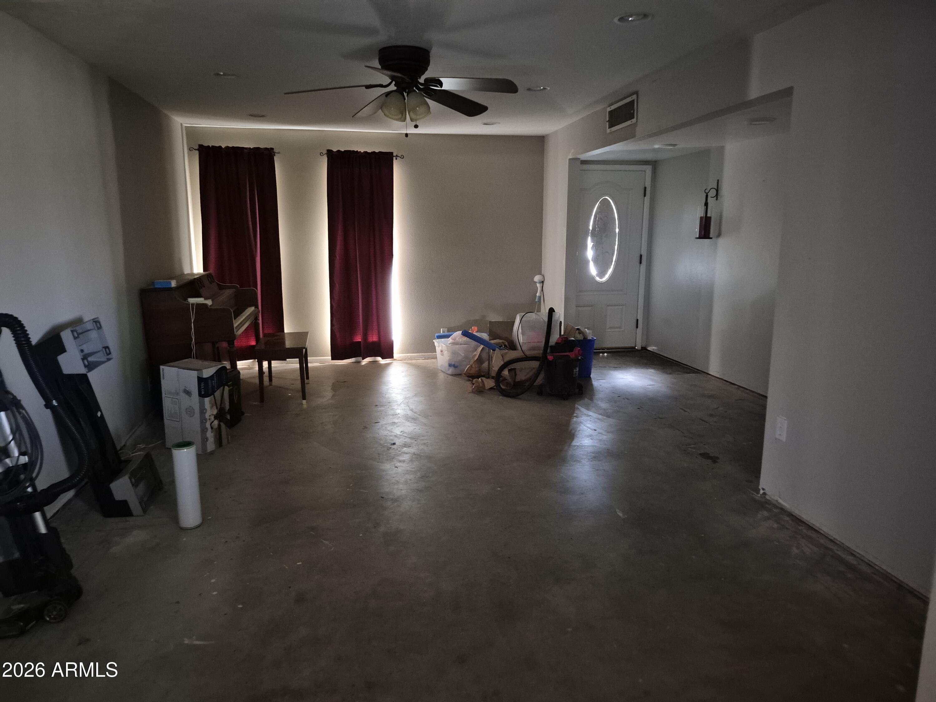 819 N Pioneer --