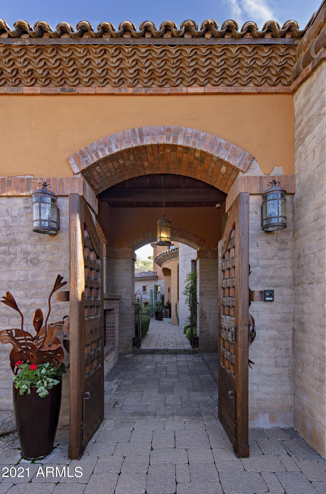 ESTANCIA - Residential