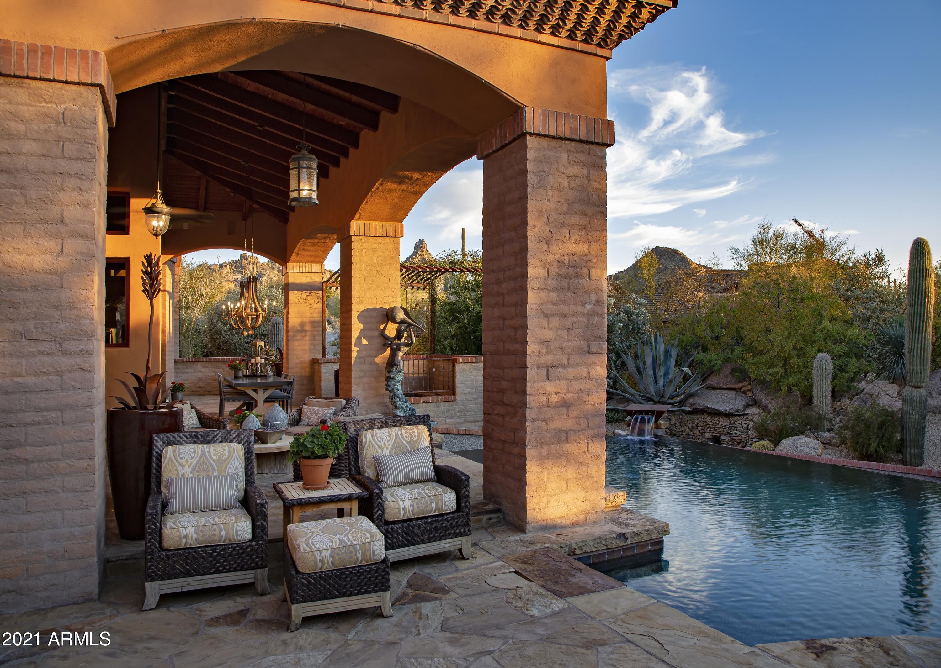 ESTANCIA - Residential