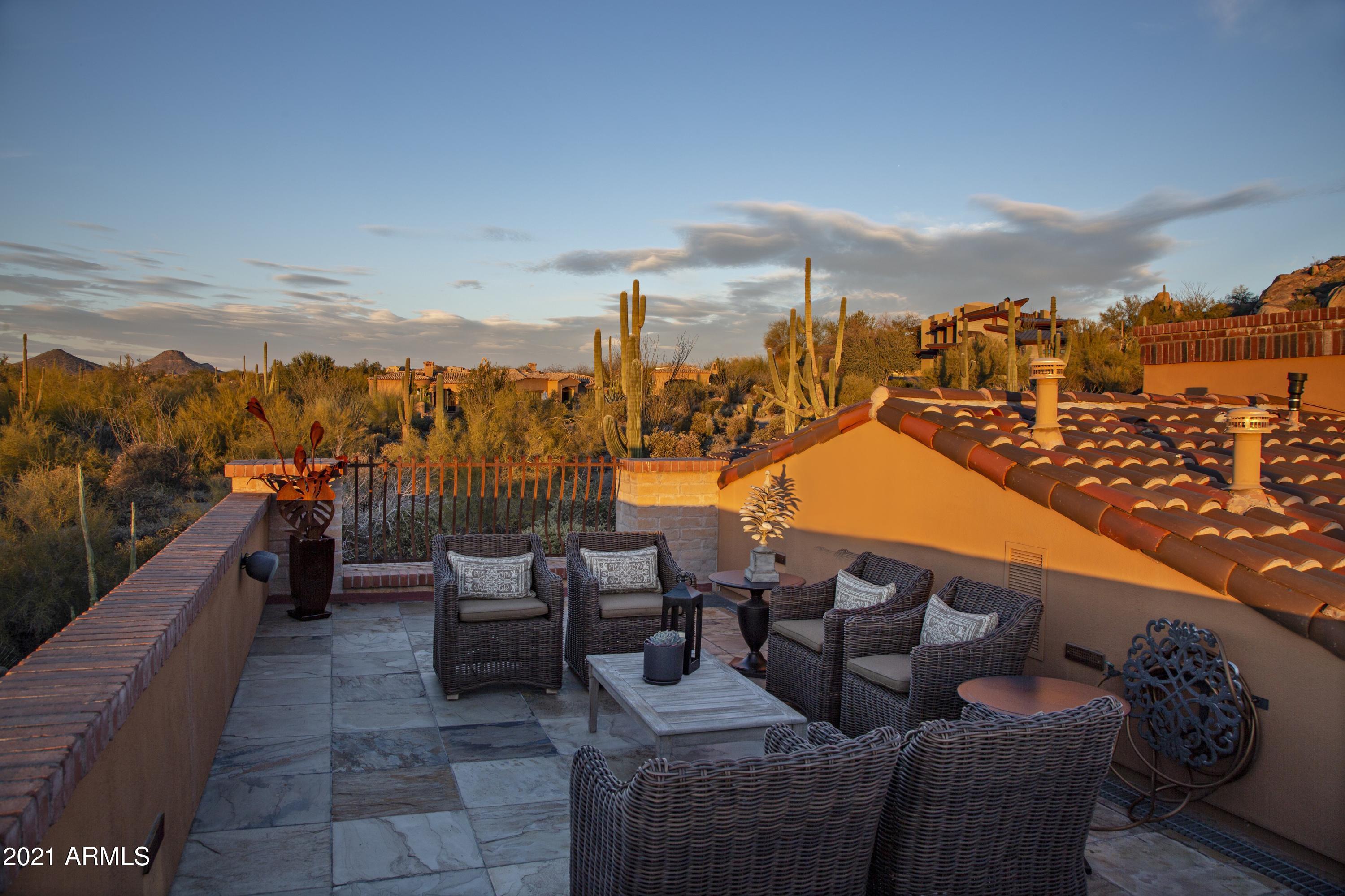 ESTANCIA - Residential