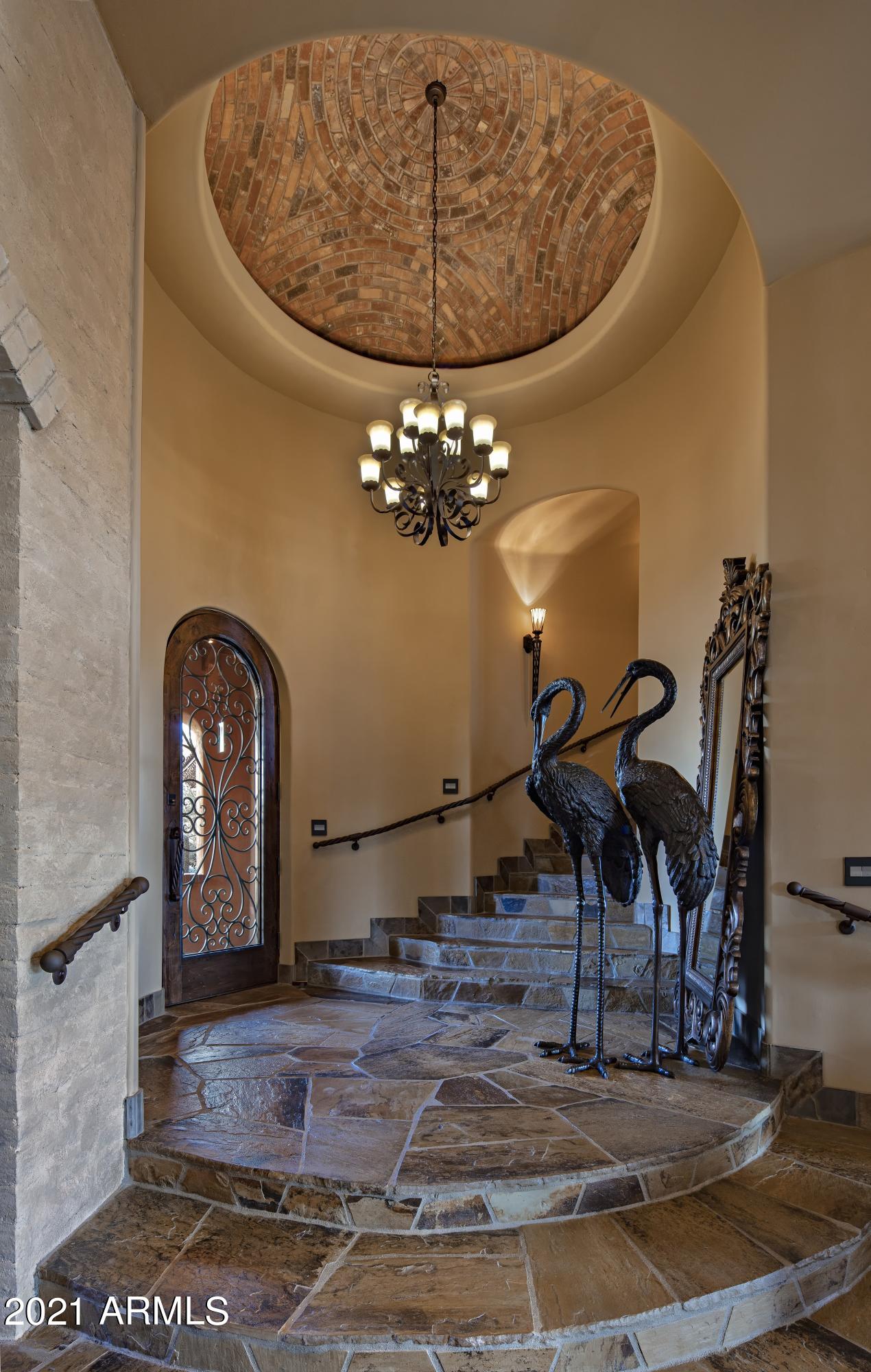 ESTANCIA - Residential