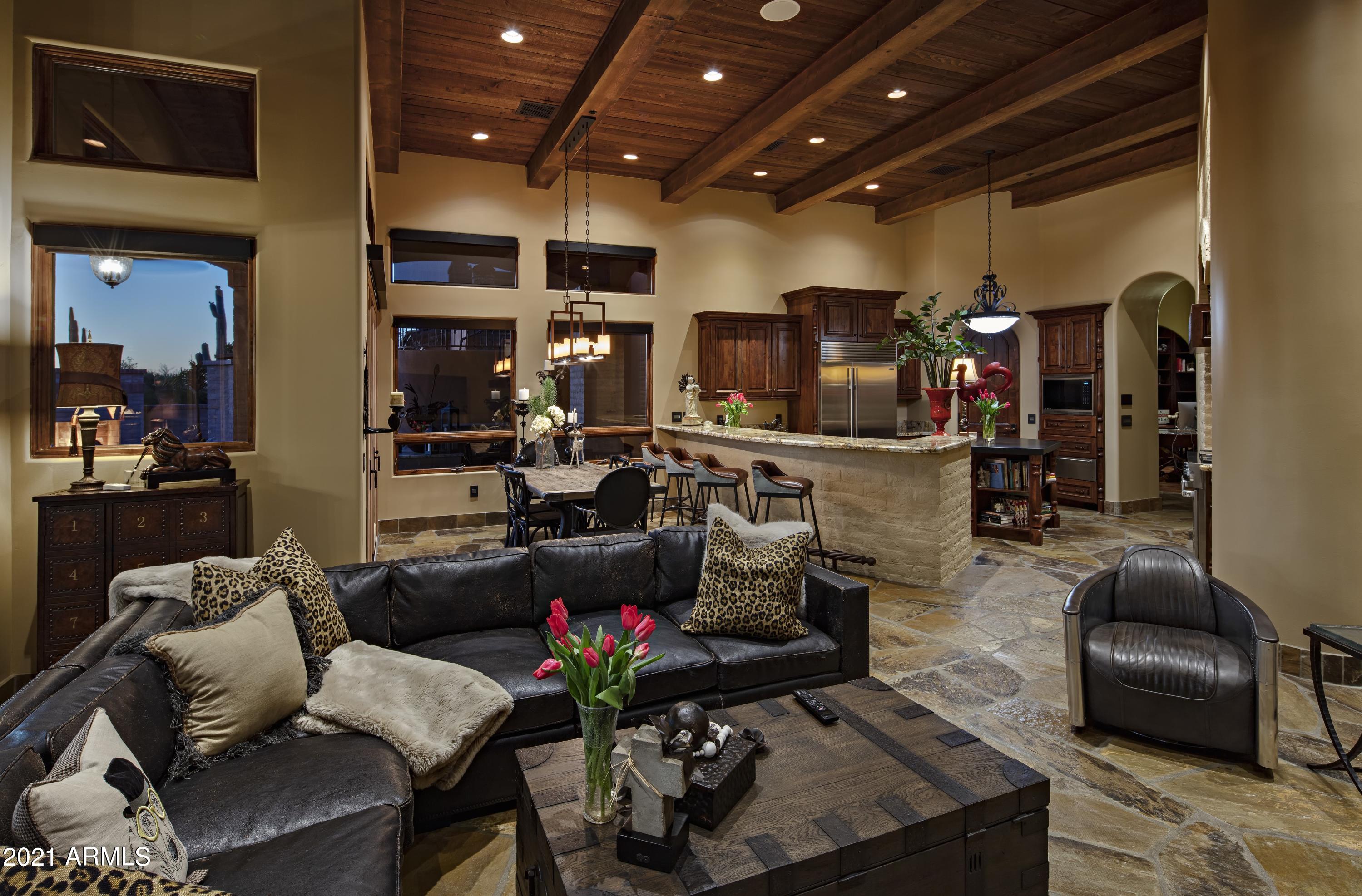 ESTANCIA - Residential