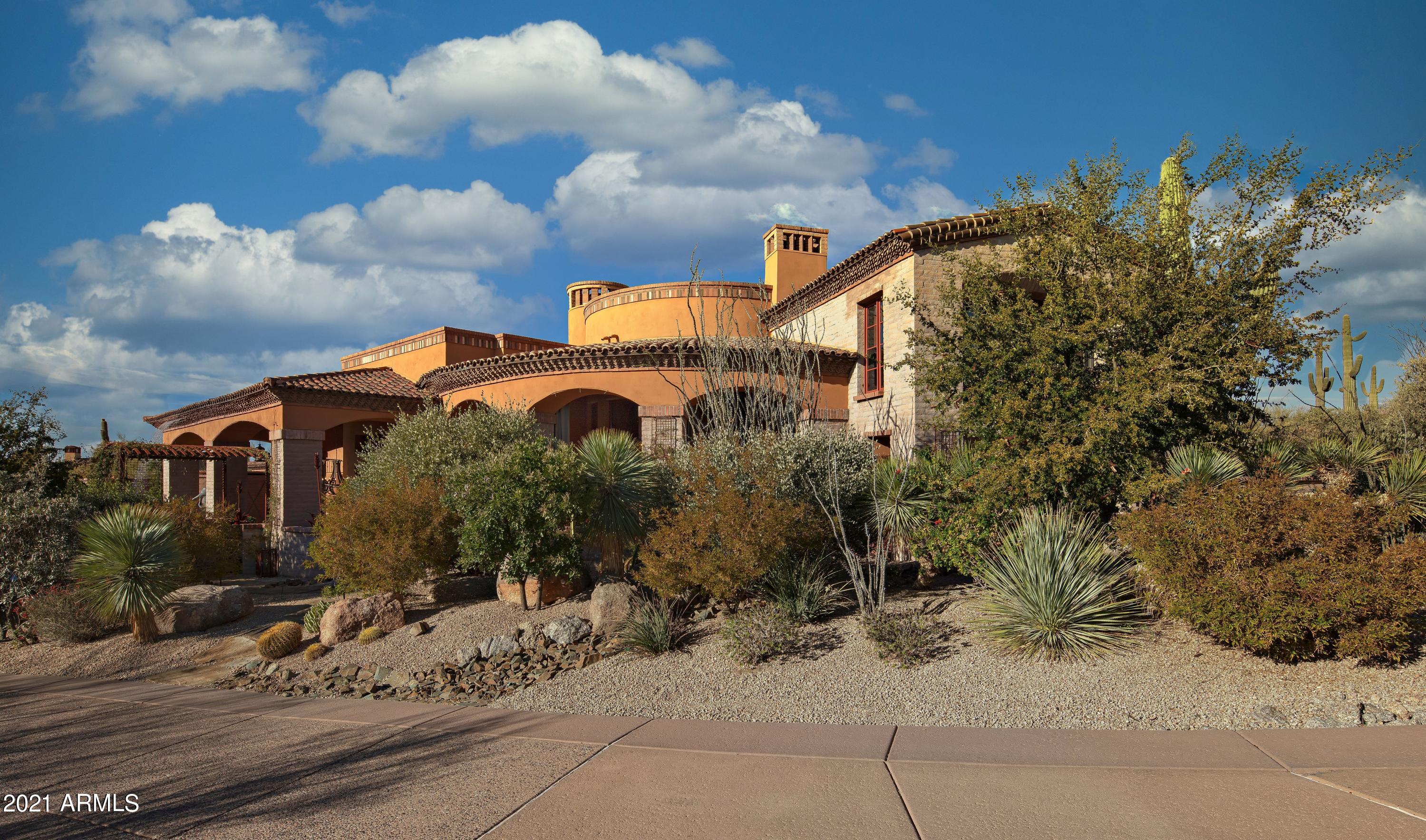ESTANCIA - Residential