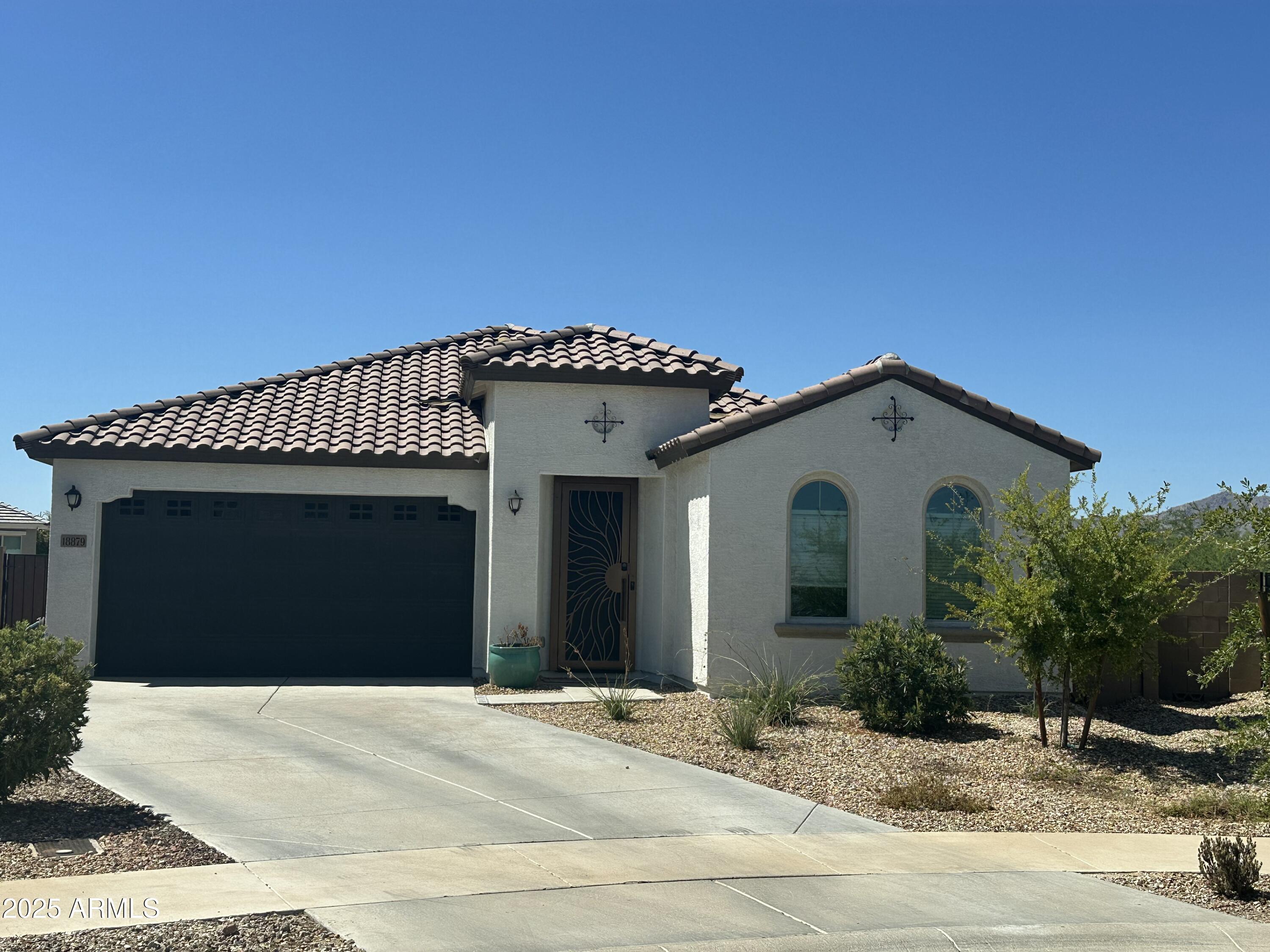 18879 W CHOLLA Street
