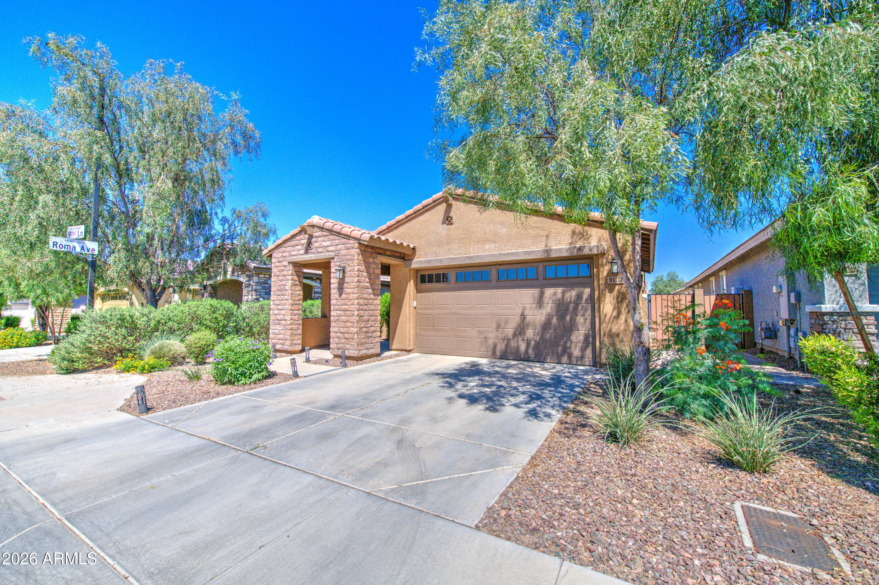 9132 W ROMA Avenue