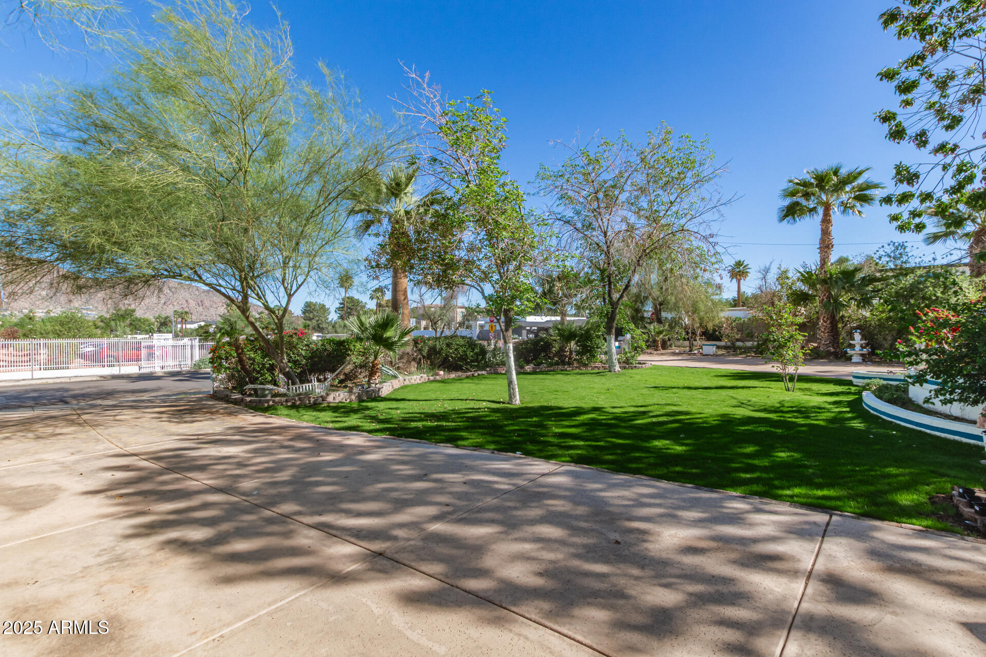 Homes for Sale in Queen Creek Arizona 3 5545 E EARLL Drive