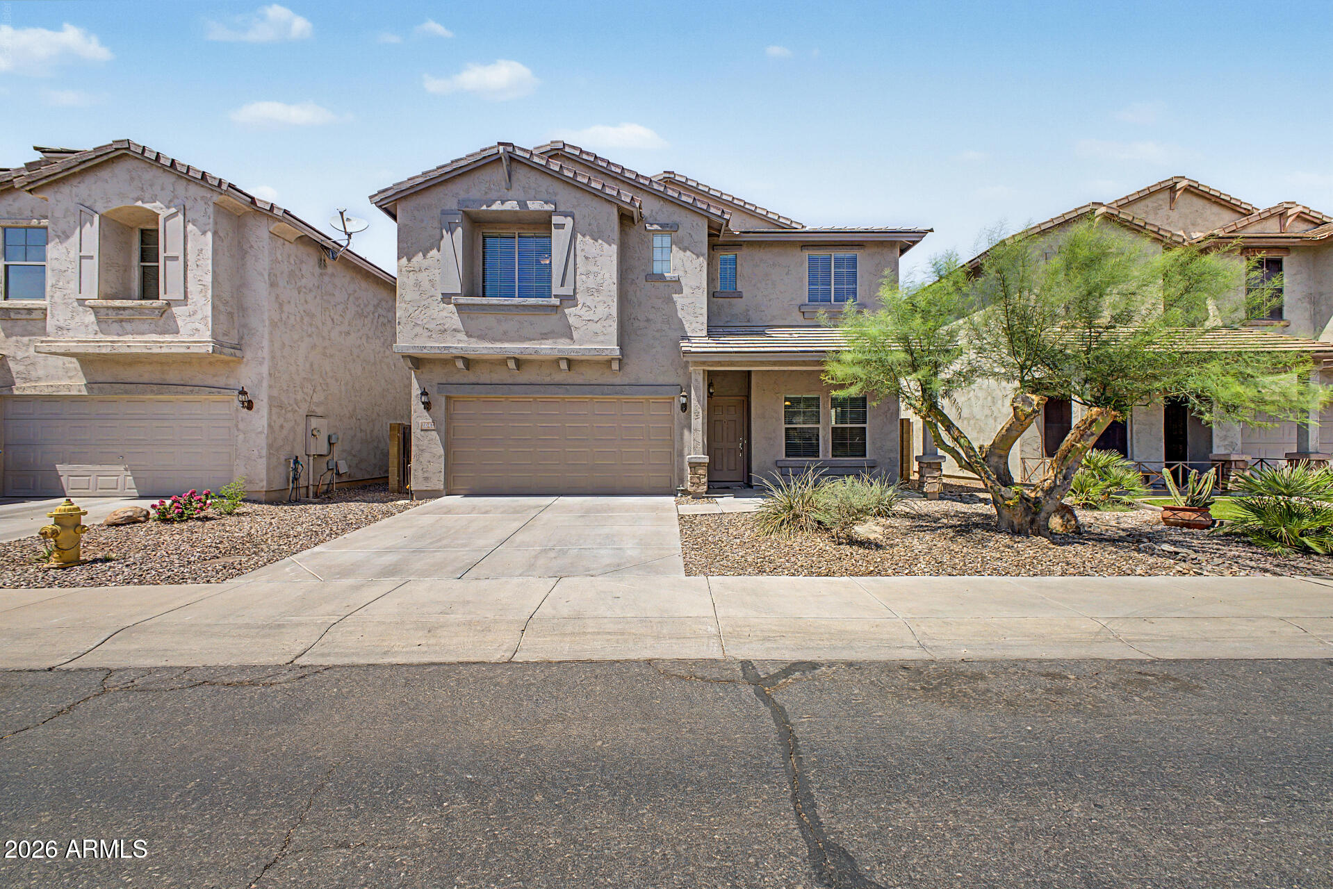 2042 W DAVIS Road
