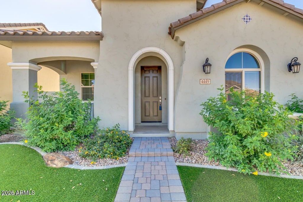 Photo of 4445 E Skousen Street, Gilbert, AZ 85295 (MLS # 7014052)