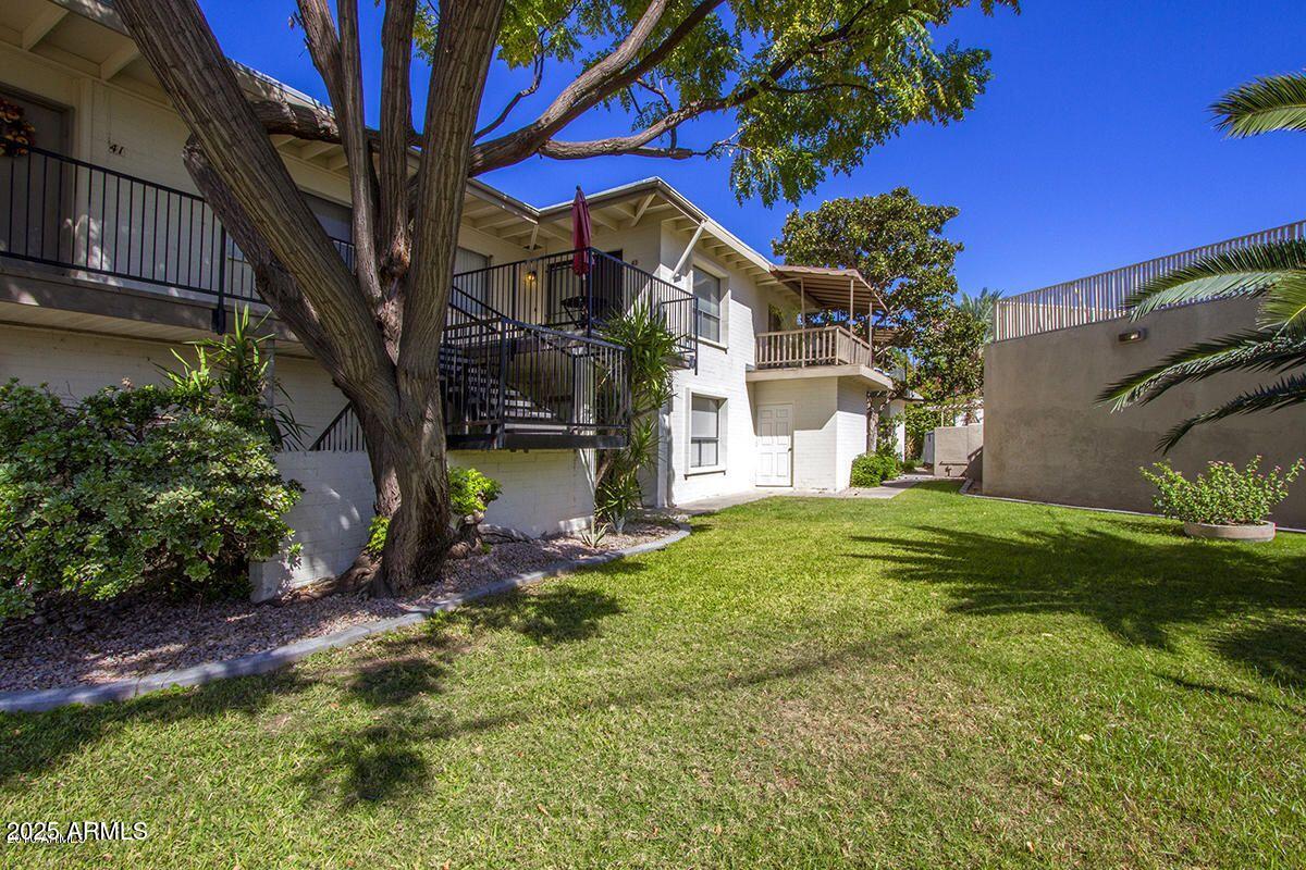 4102 E CALLE REDONDA -- 43