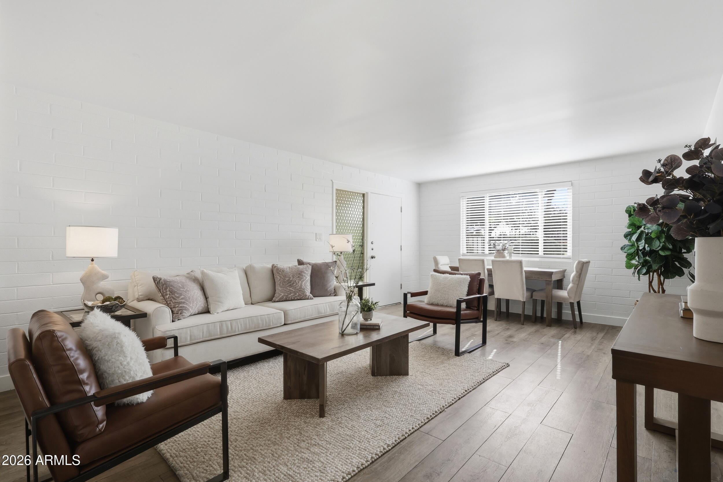 4102 E CALLE REDONDA -- 43