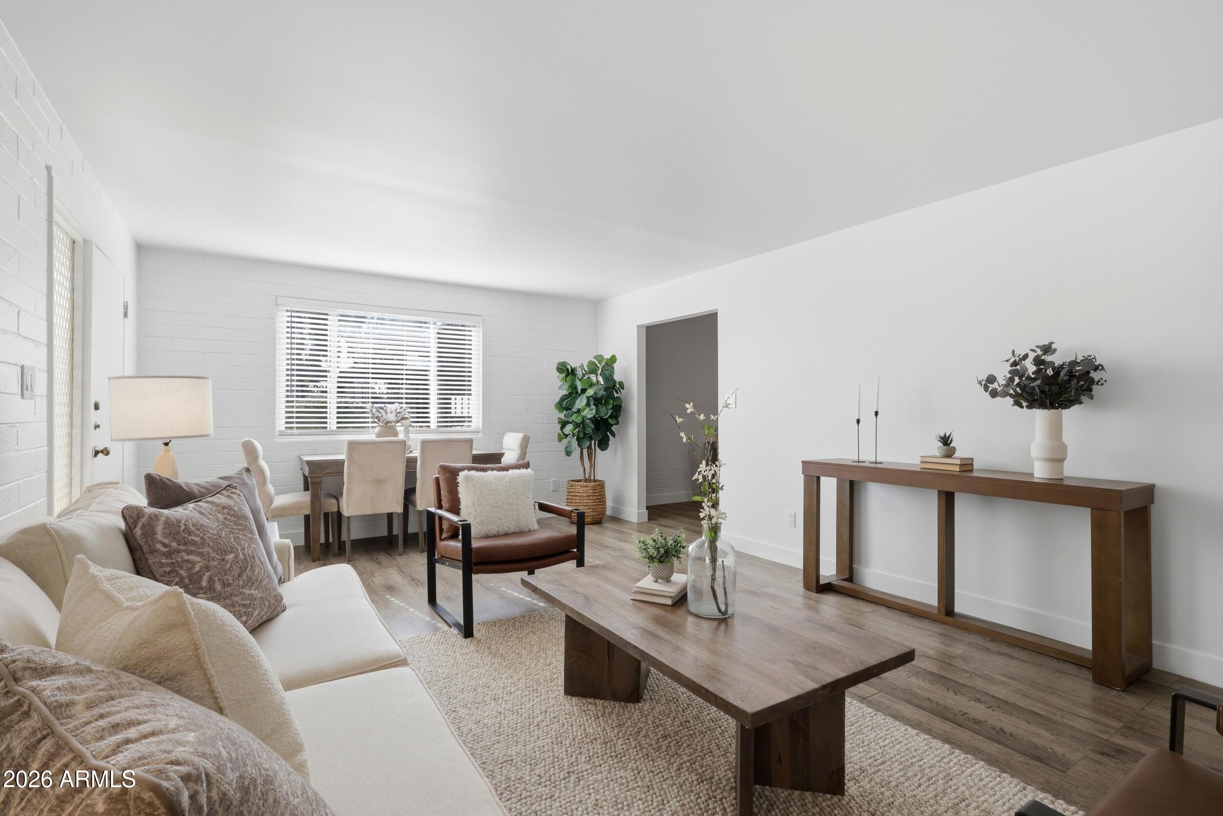 4102 E CALLE REDONDA -- 43