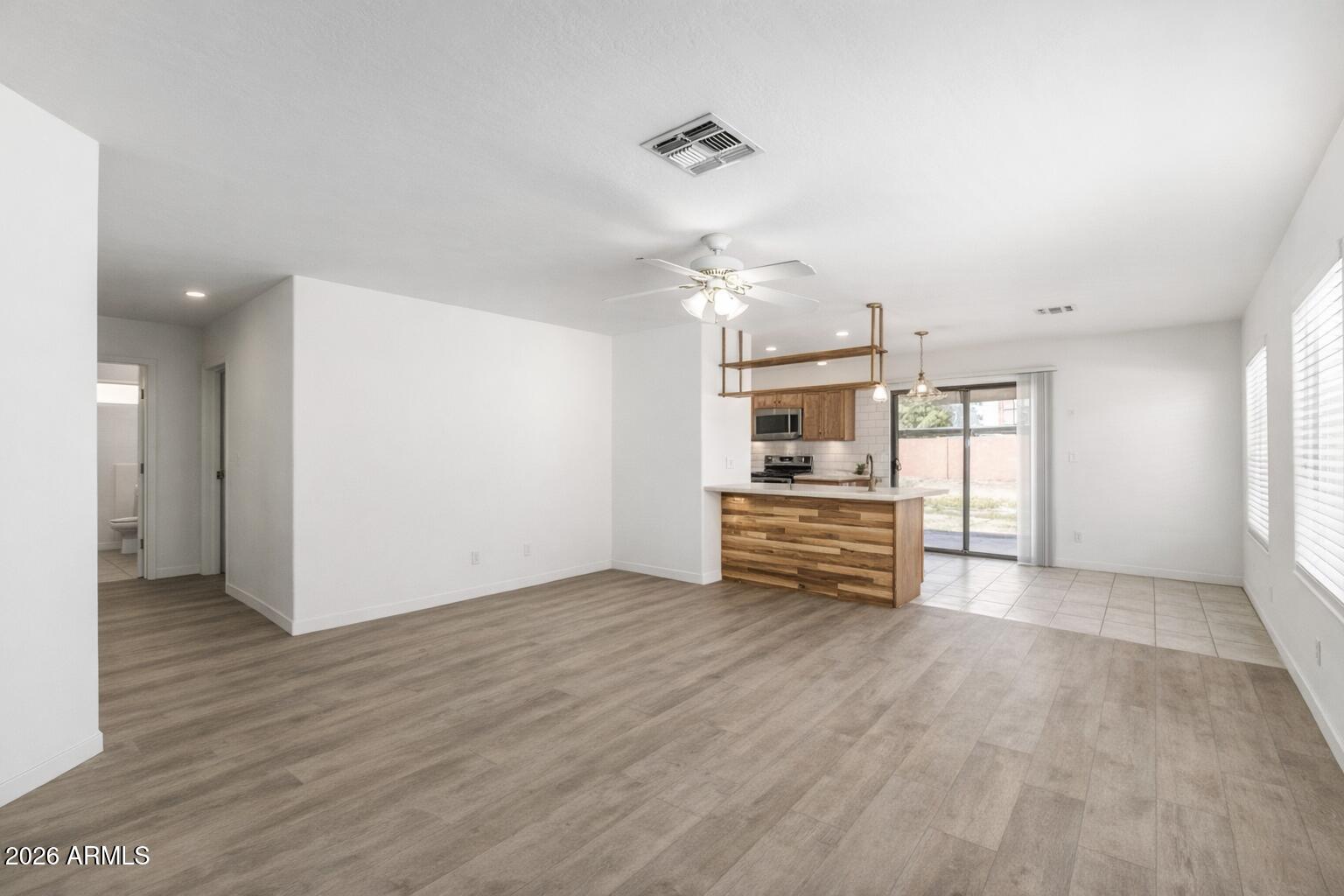 2026 W TOWNLEY Avenue