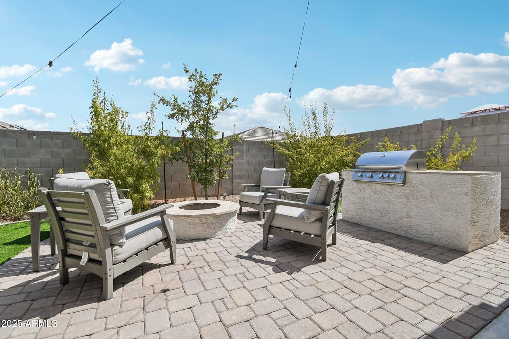 Photo of 18819 W Farmer Road, Buckeye, AZ 85326 (MLS # 6926360)