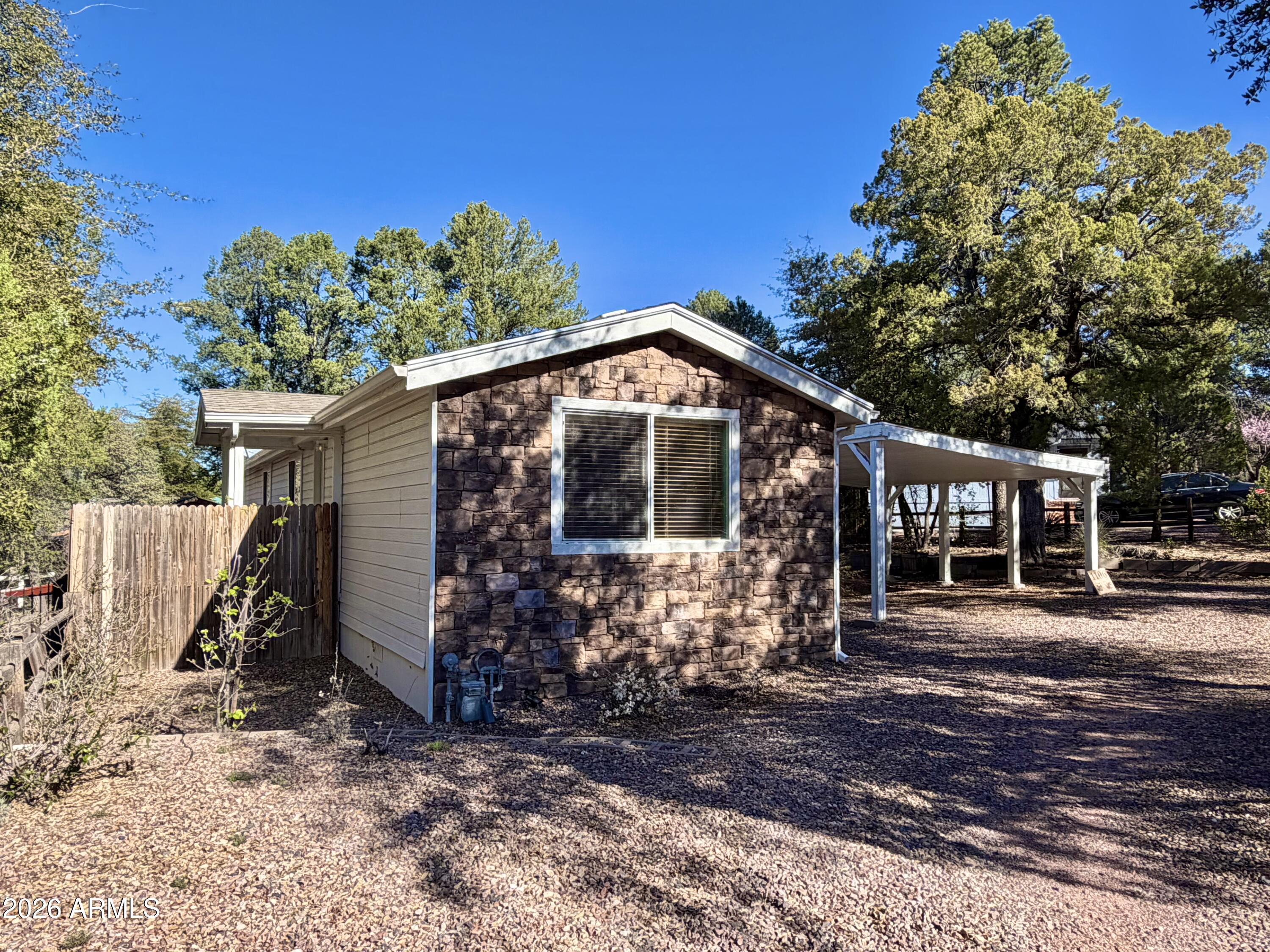 1106 N William Tell Circle