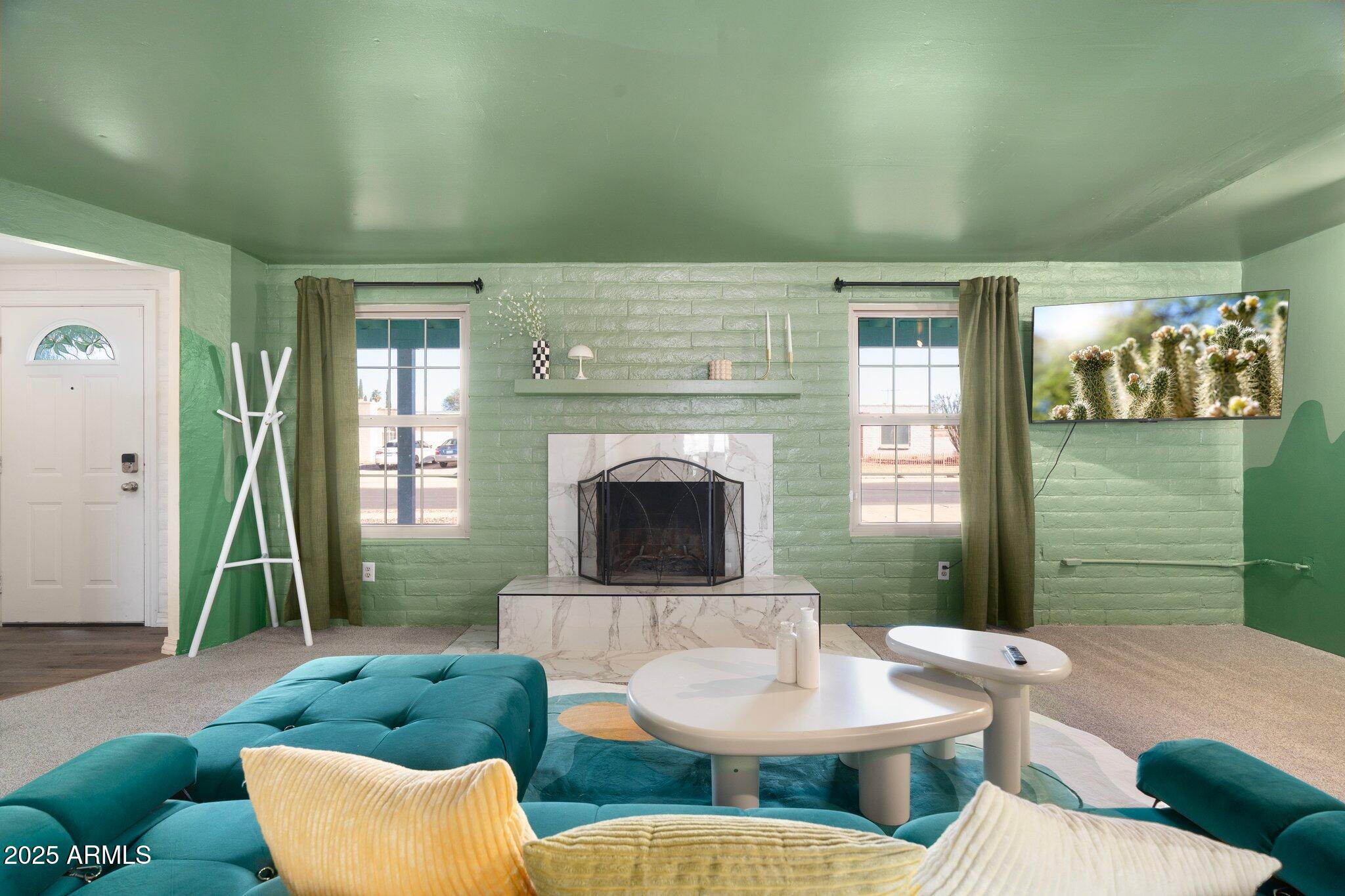 7227 E TORONTO Street