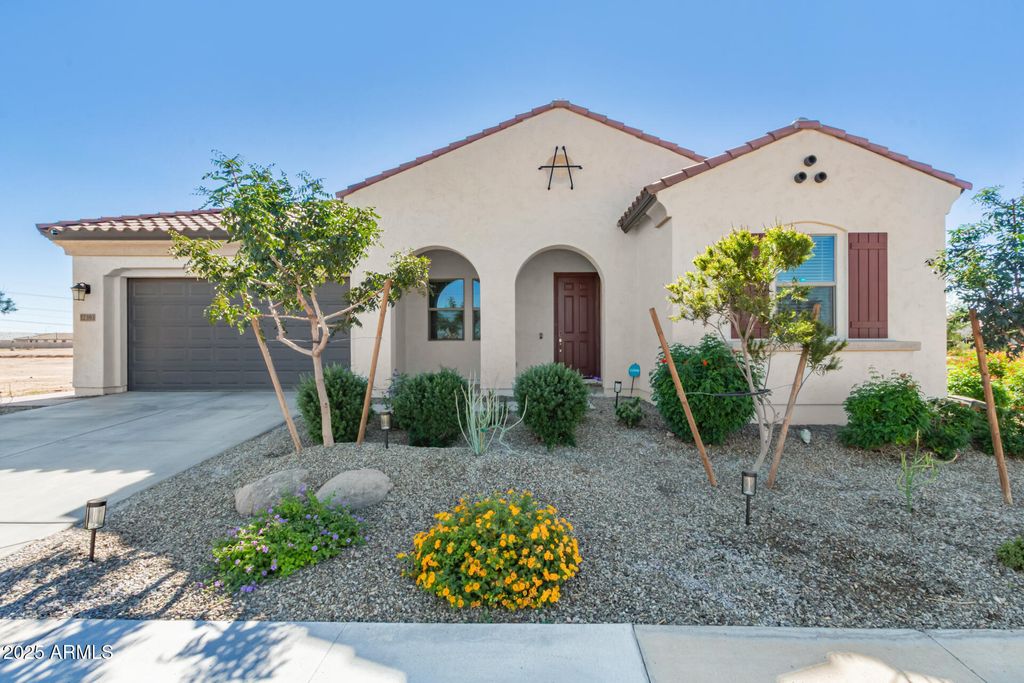 Photo of 12393 W Trumbull Road, Avondale, AZ 85323 (MLS # 6945146)