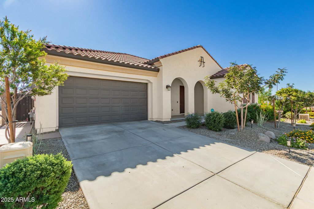 Photo of 12393 W Trumbull Road, Avondale, AZ 85323 (MLS # 6945146)