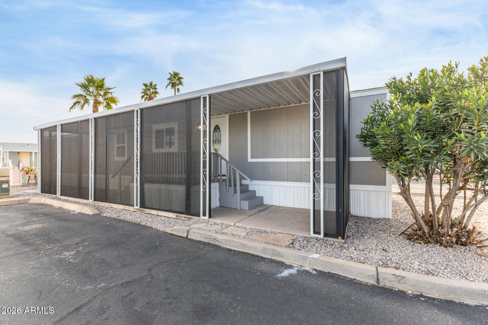 555 W WARNER Road 125