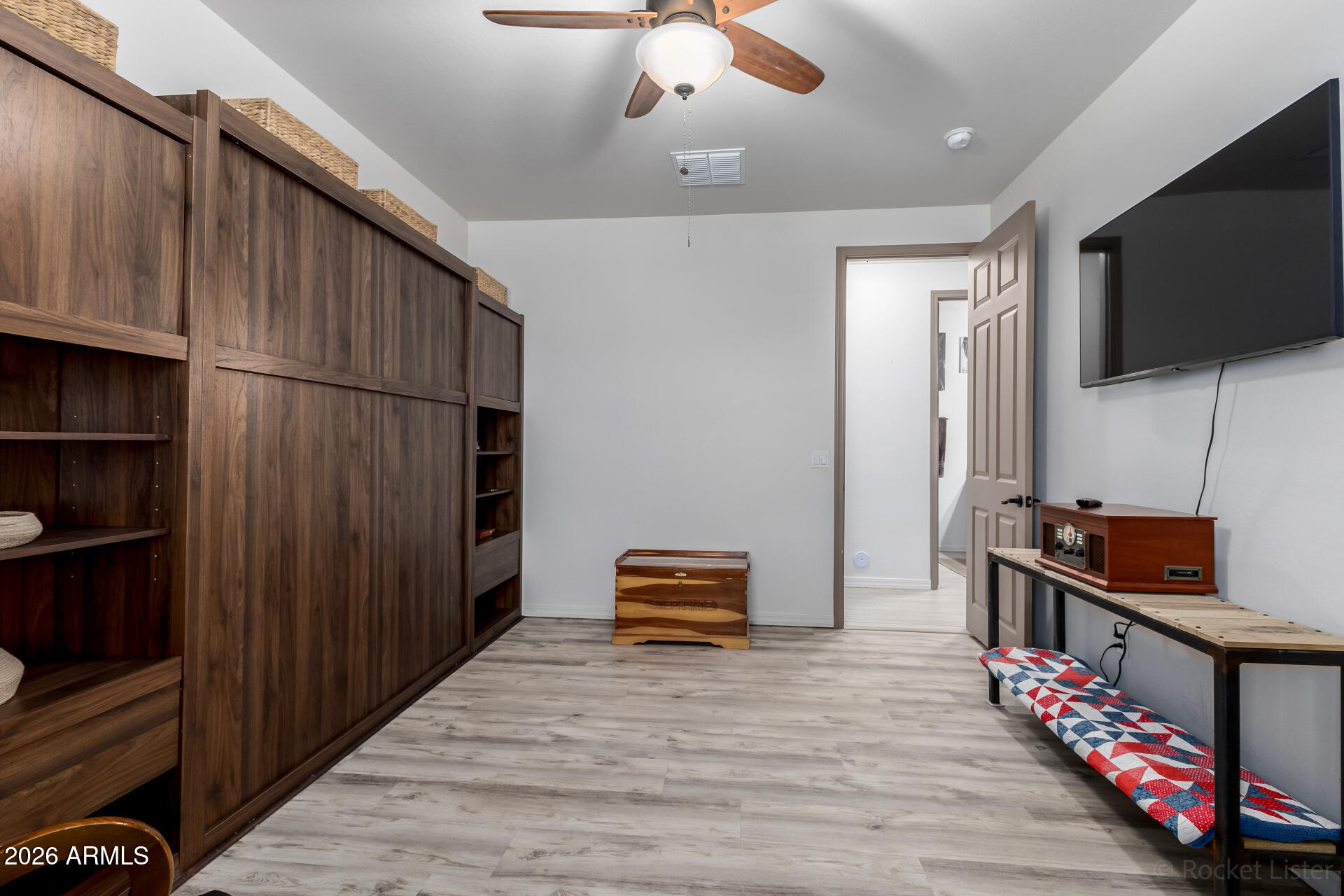S25 T1N R8E - Residential