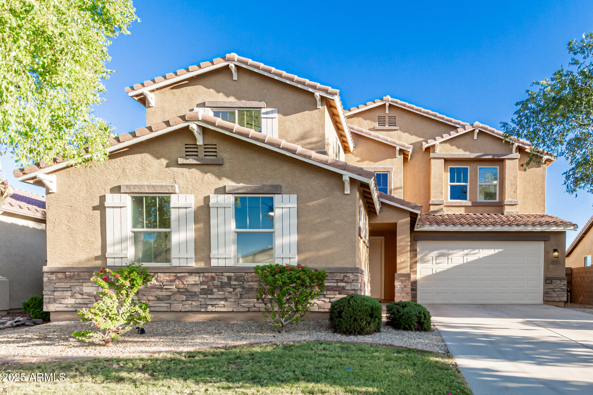 1033 E PASTURE CANYON Drive