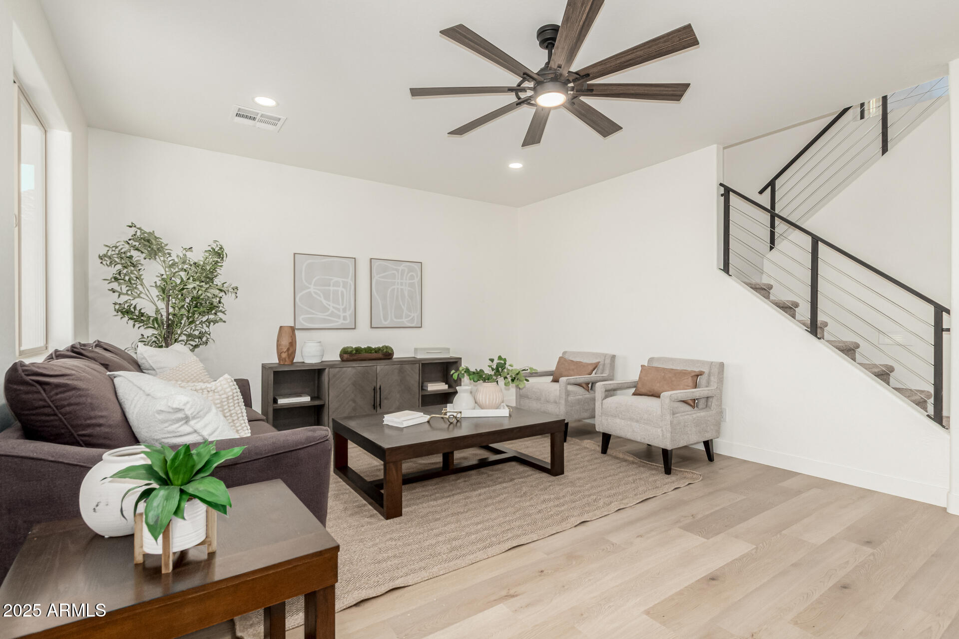 1033 E PASTURE CANYON Drive