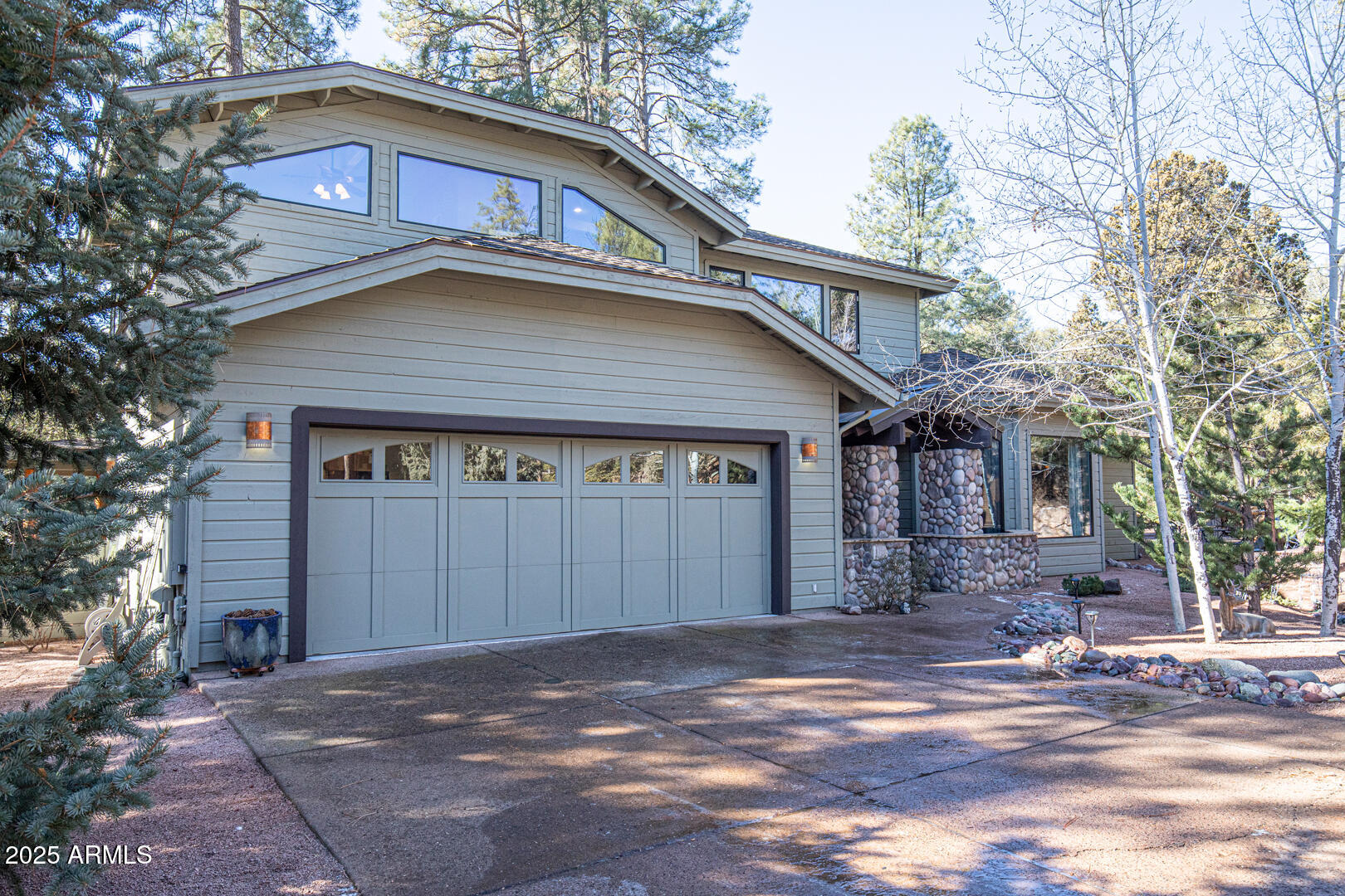 2509 E SCARLET BUGLER Circle