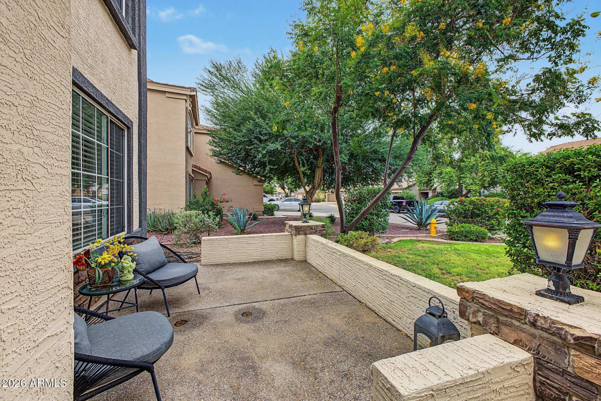 1021 E ROSEBUD Drive