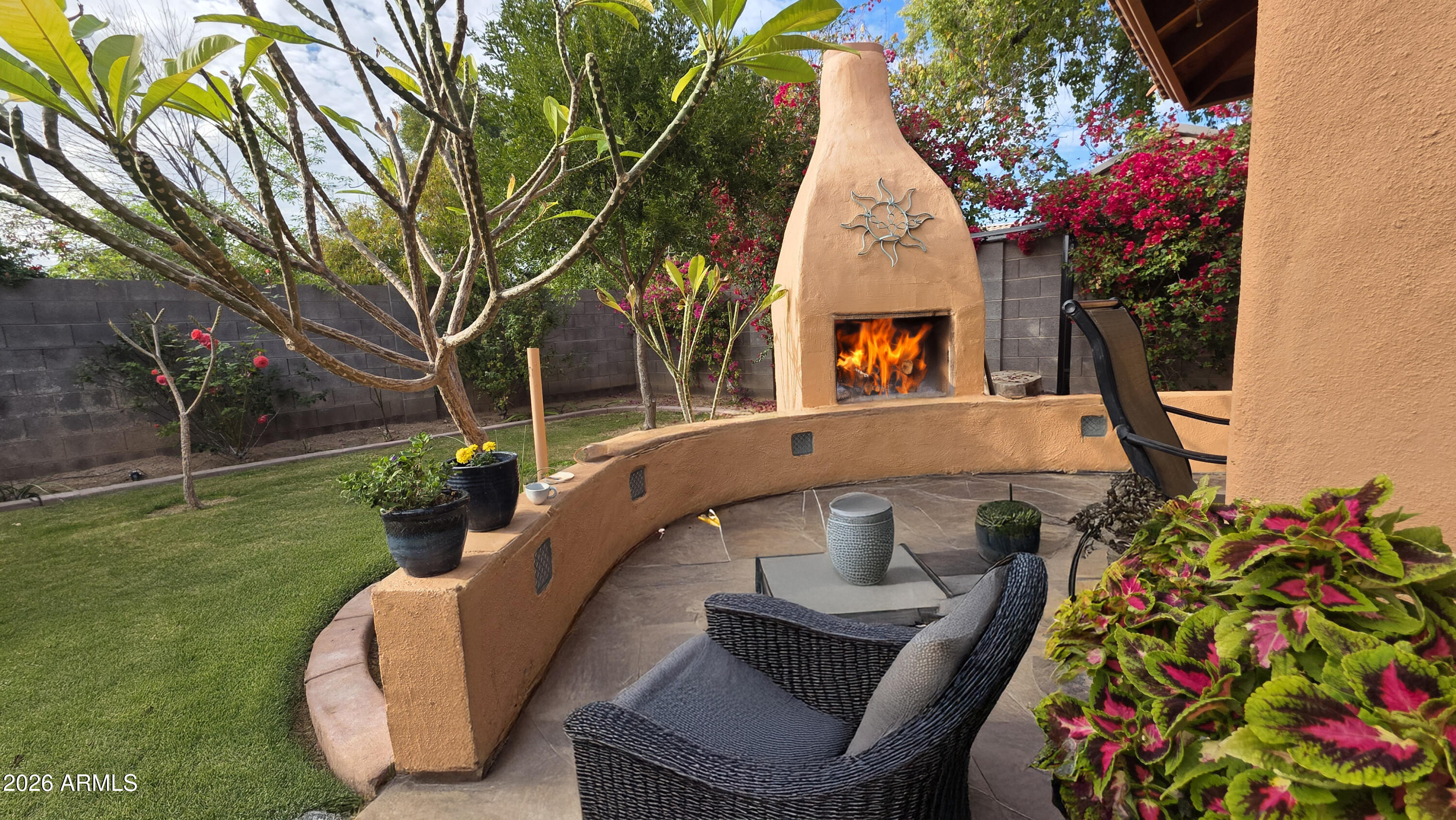 2302 E Northridge Street