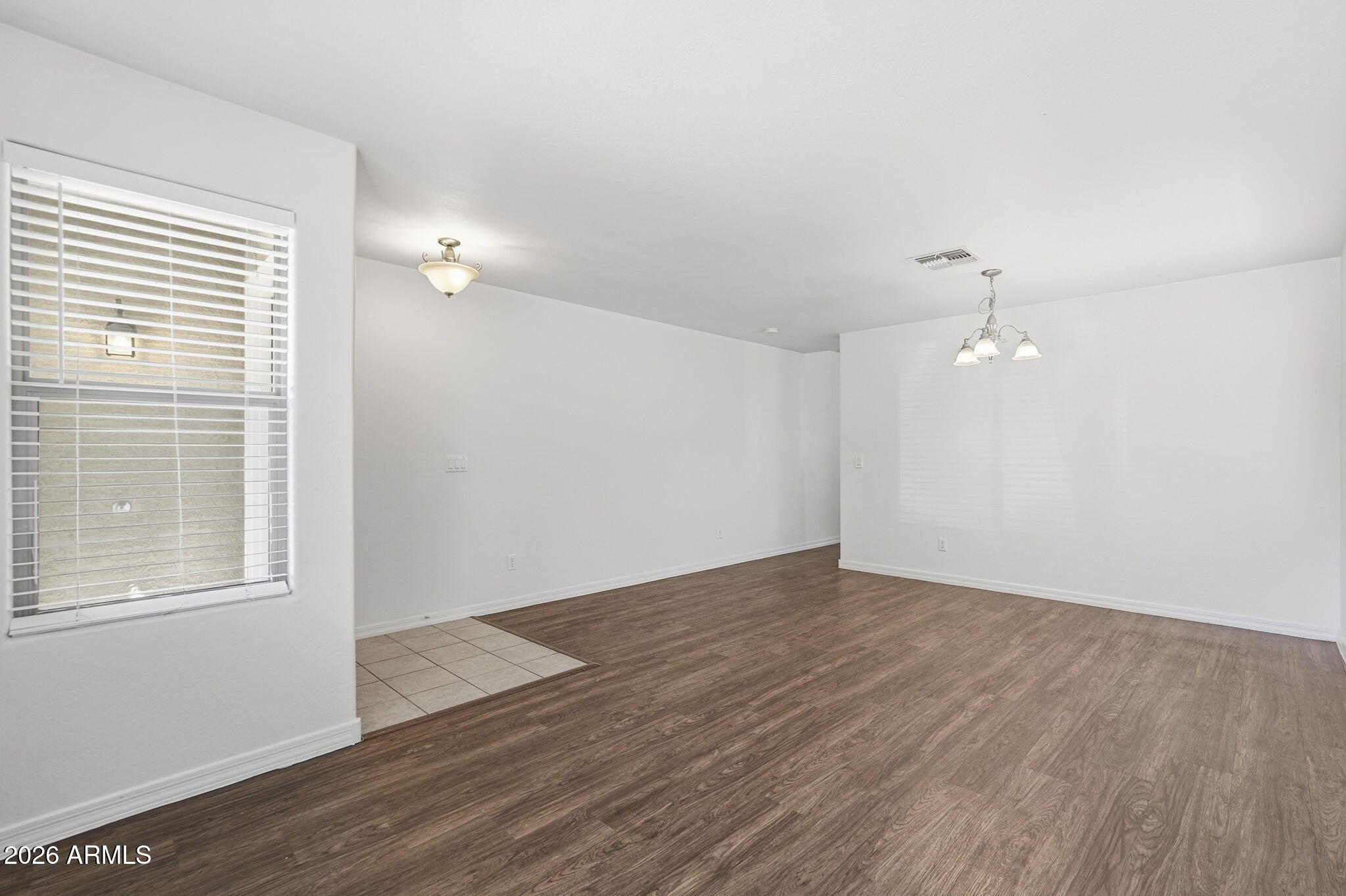 25056 W ILLINI Street