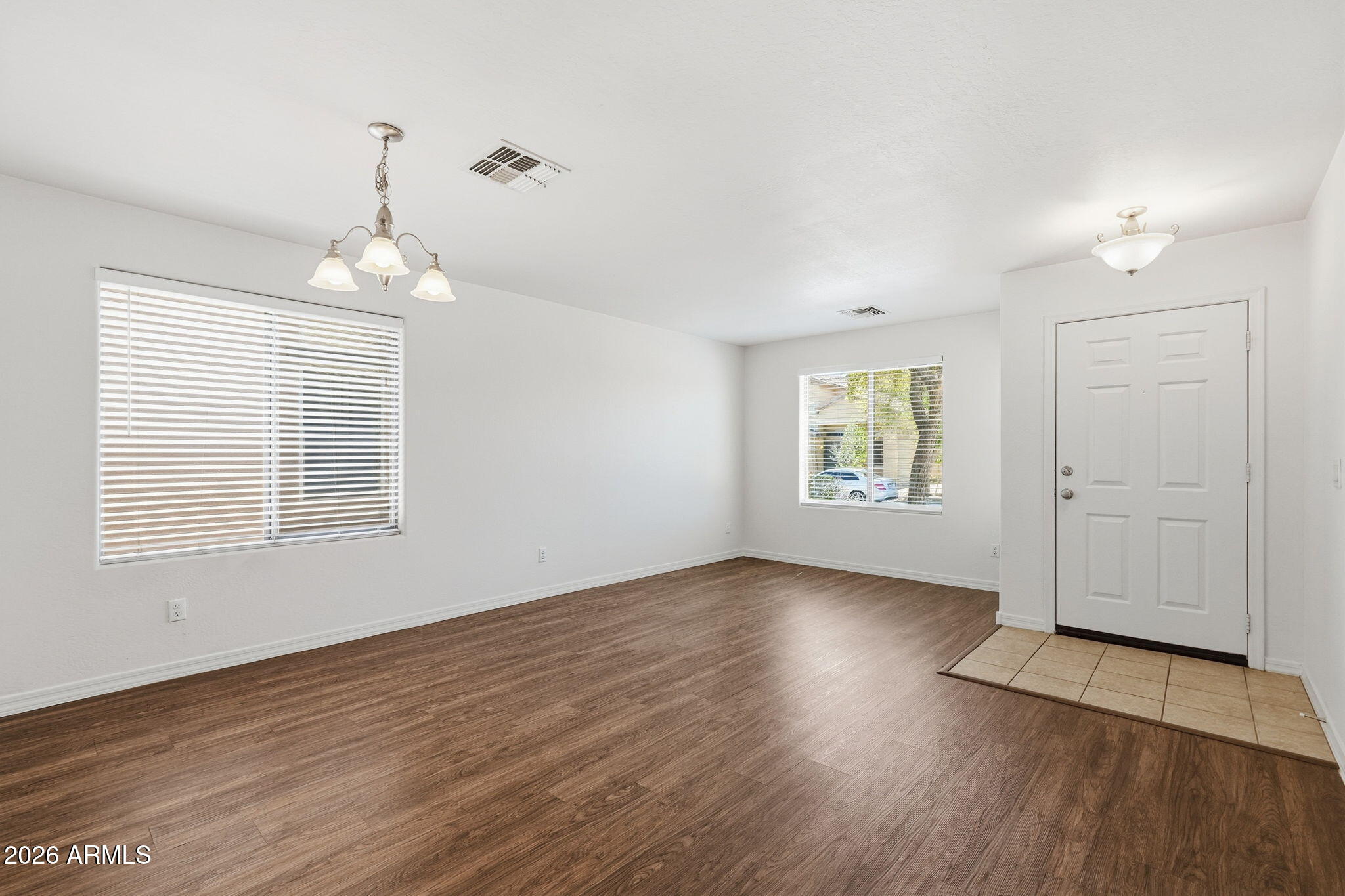 25056 W ILLINI Street