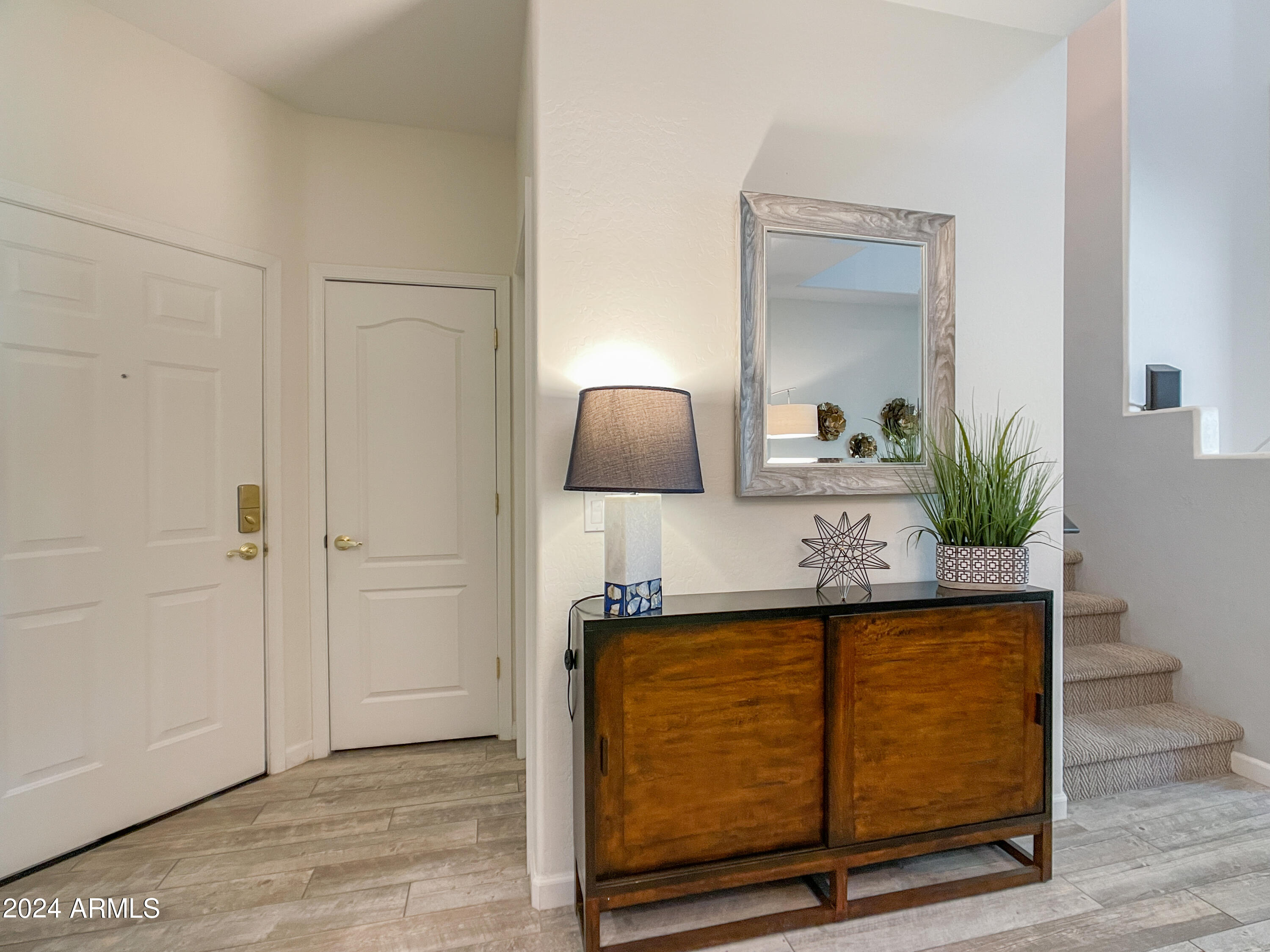 9070 E GARY Road 156