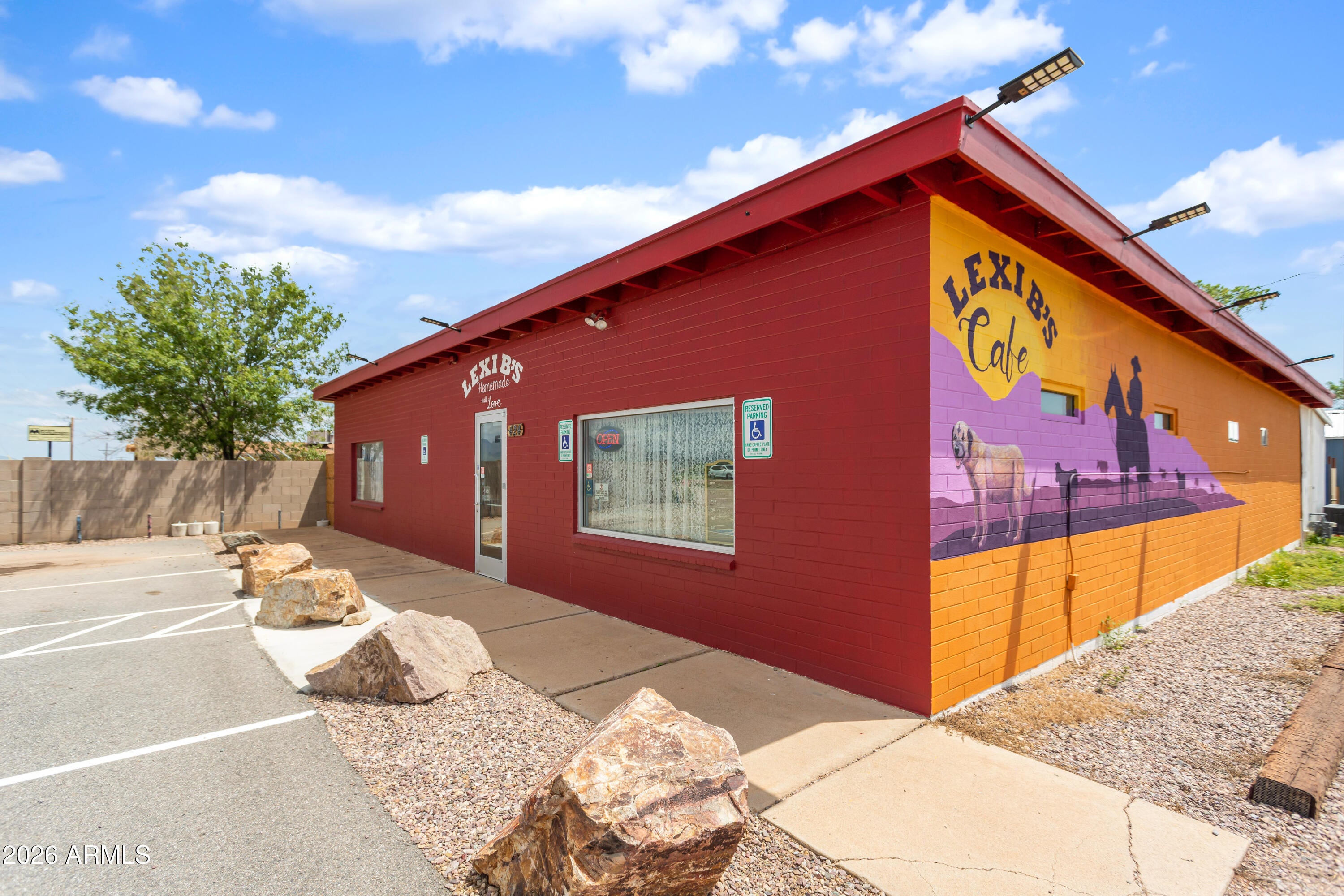 424 N Huachuca Boulevard