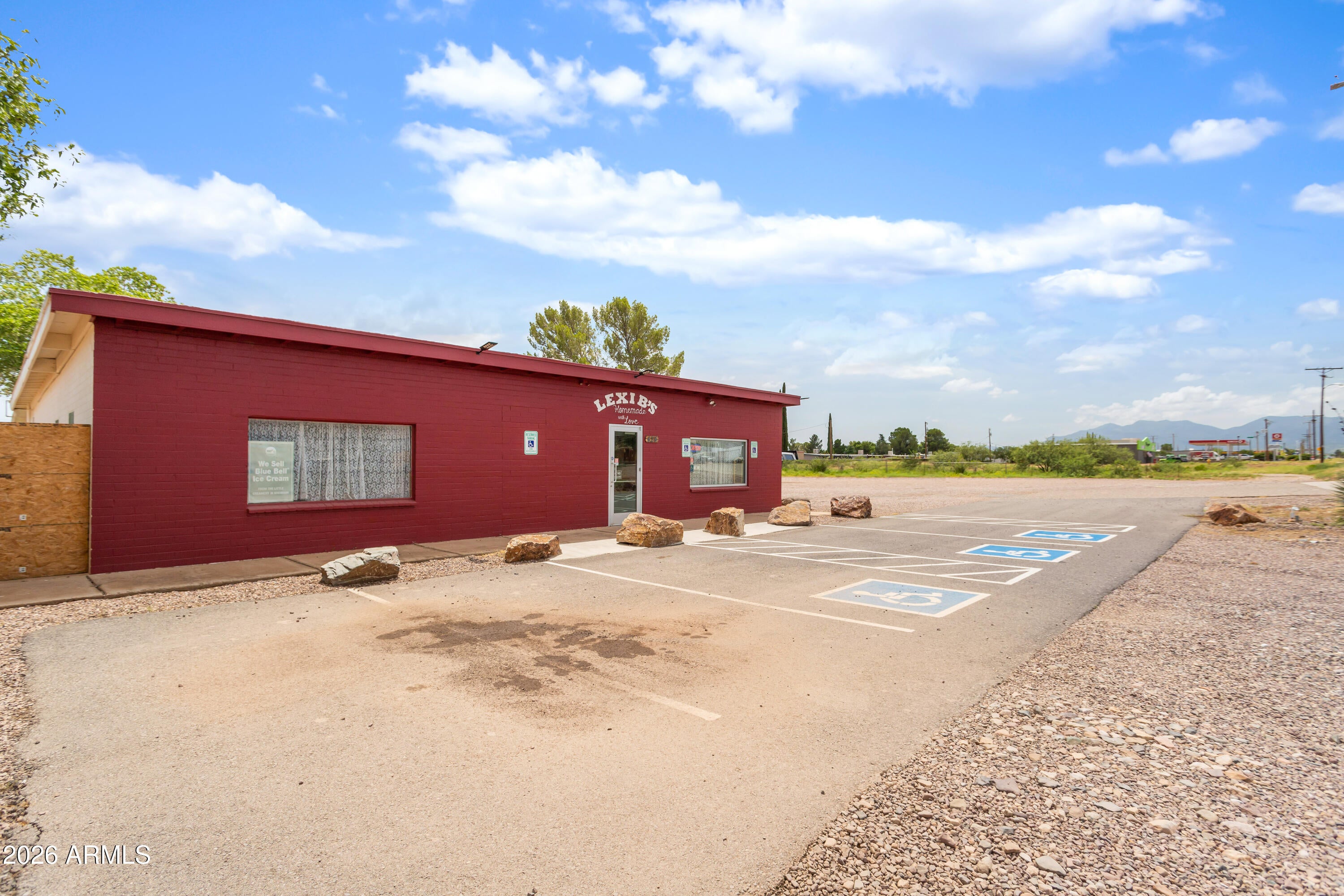 424 N Huachuca Boulevard