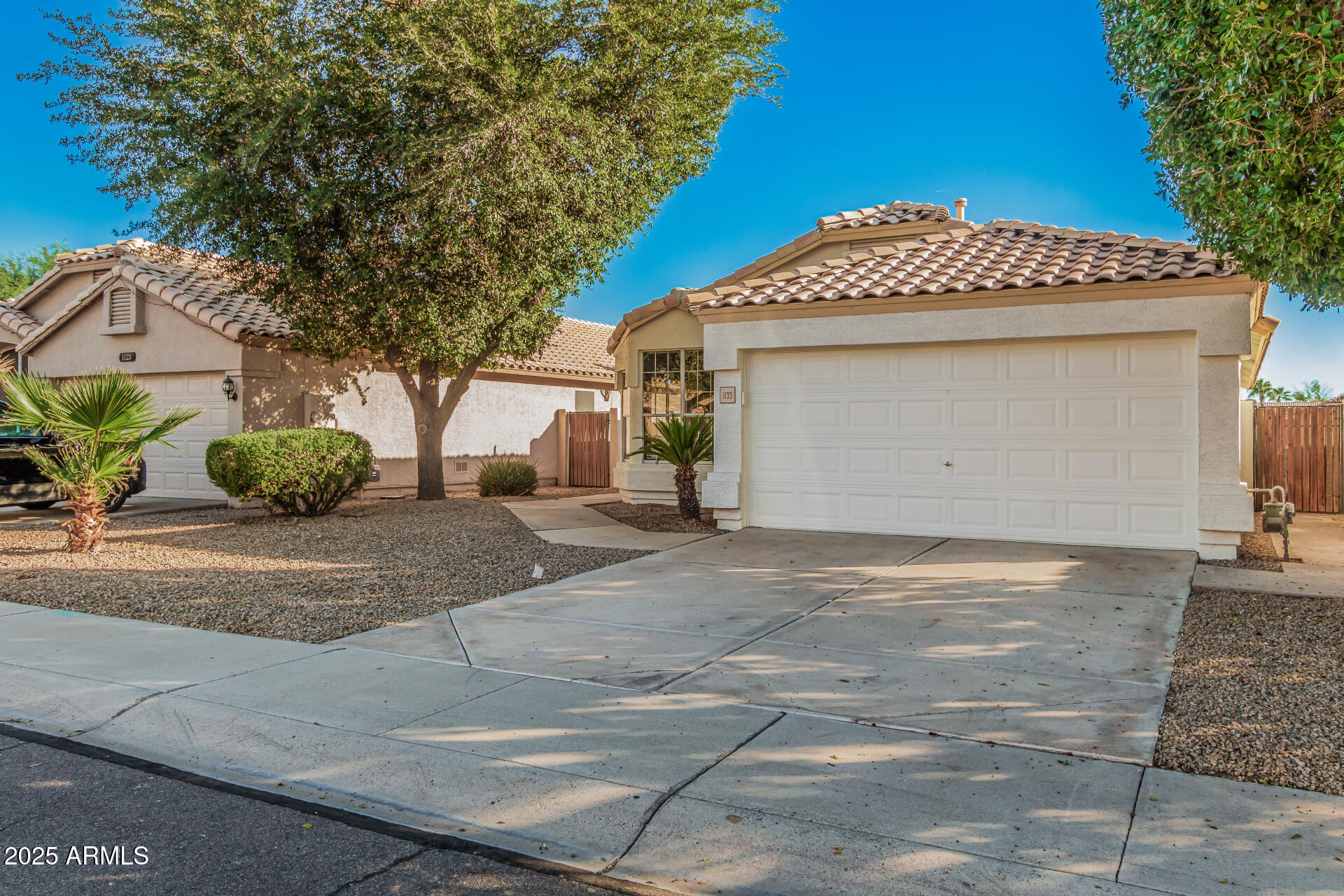 1133 W SPARROW Drive