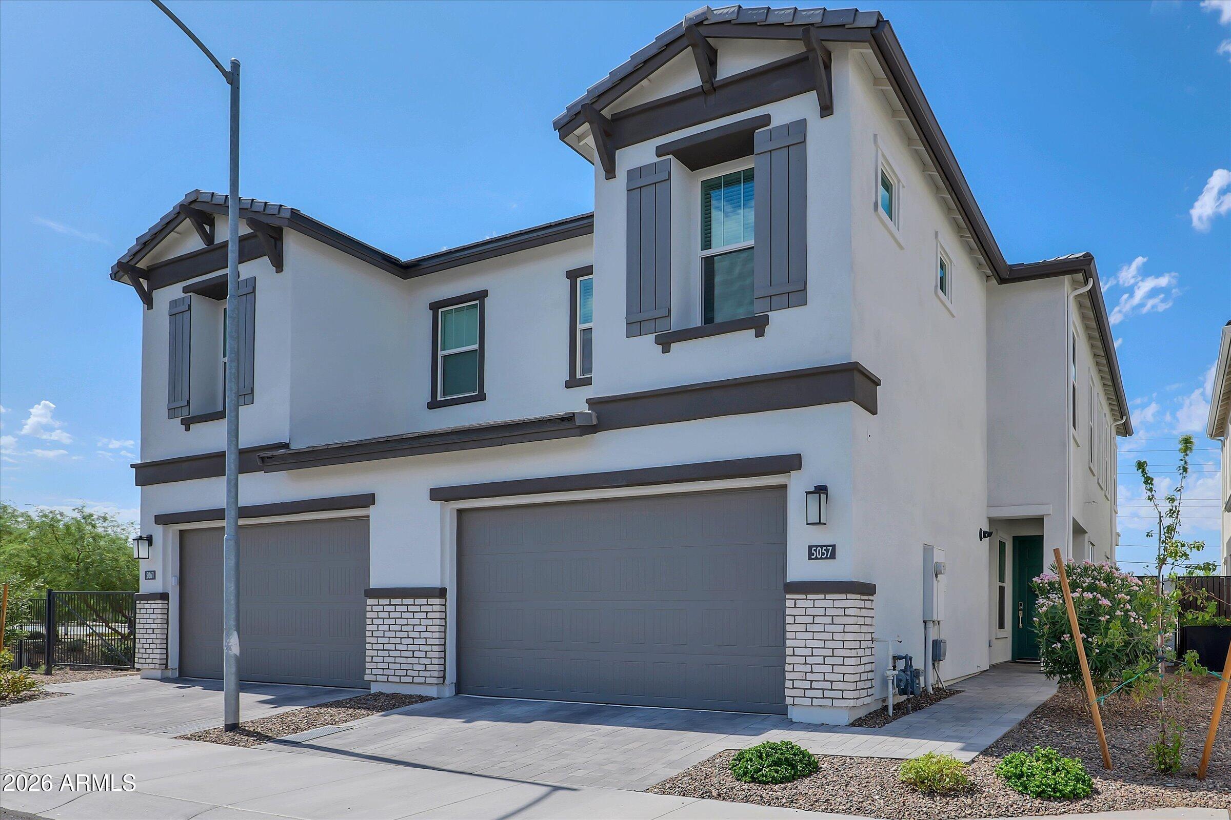 5057 E WOODRIDGE Drive