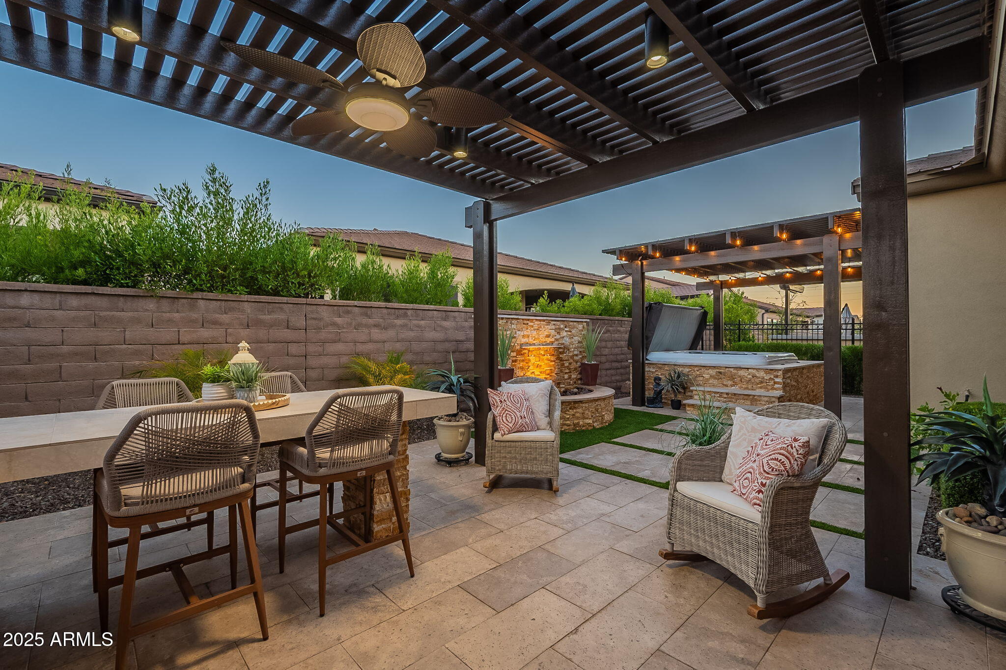 429 E VETERANS Way