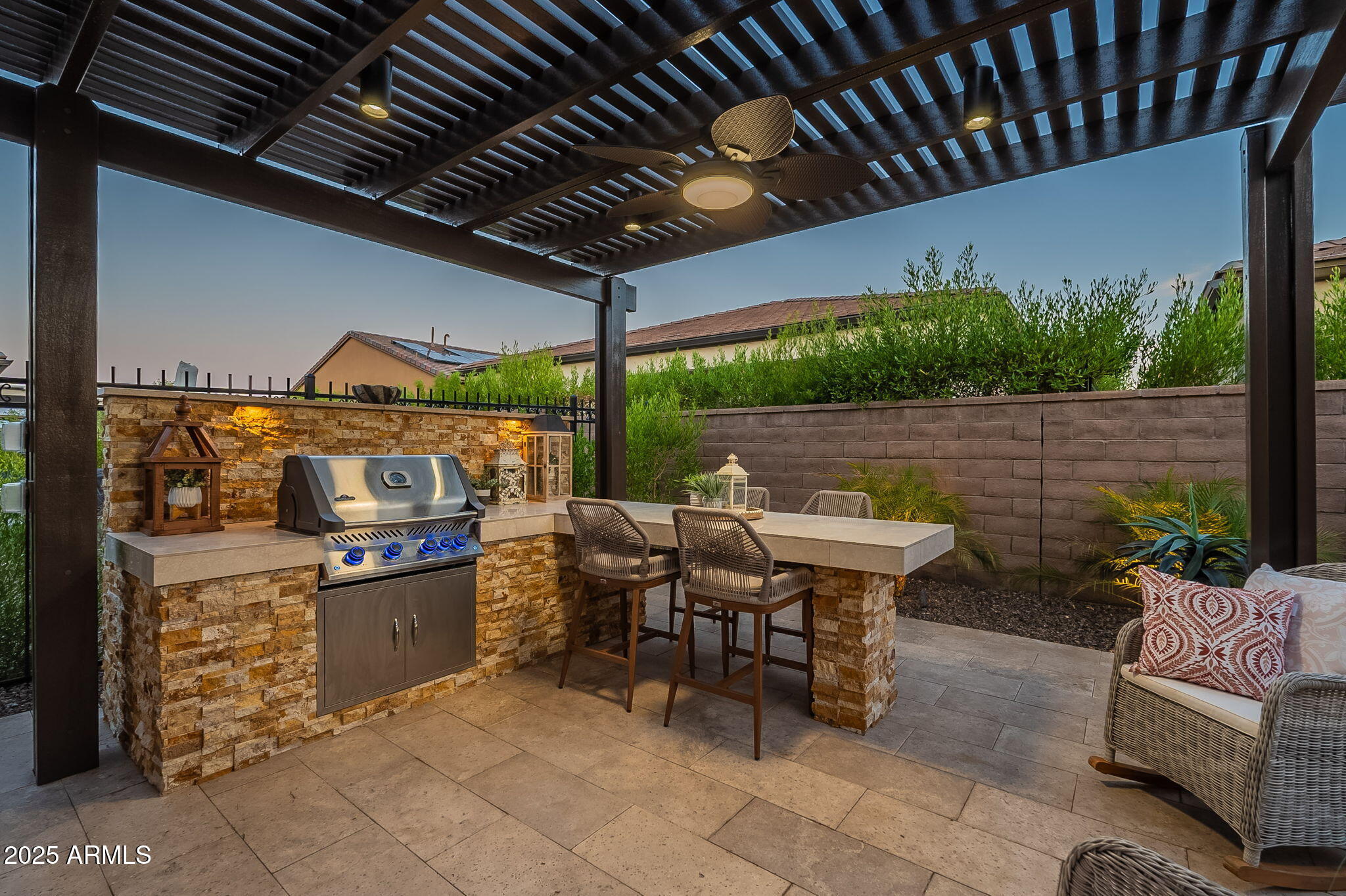 429 E VETERANS Way