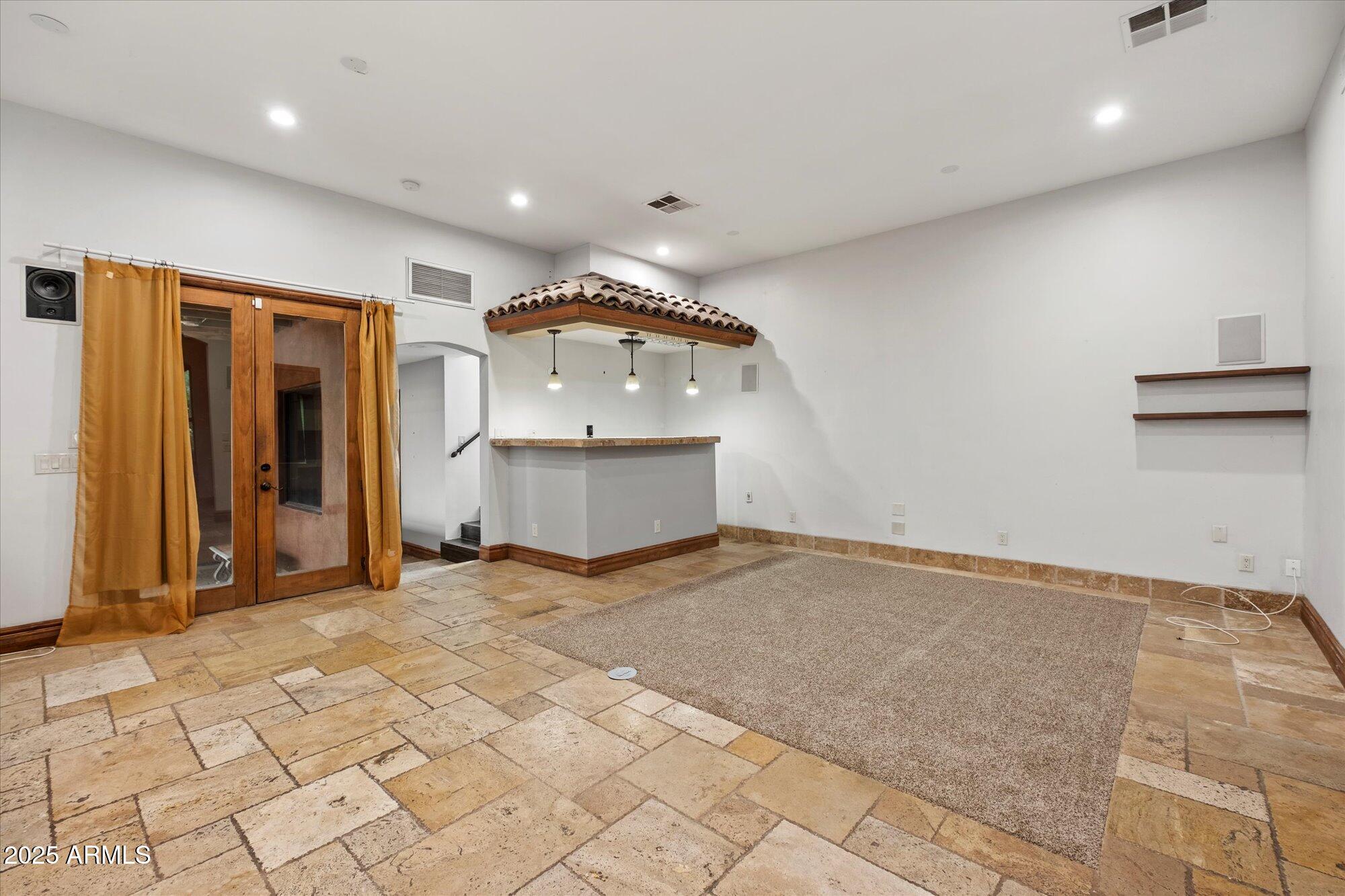 1629 W WILLETTA Street